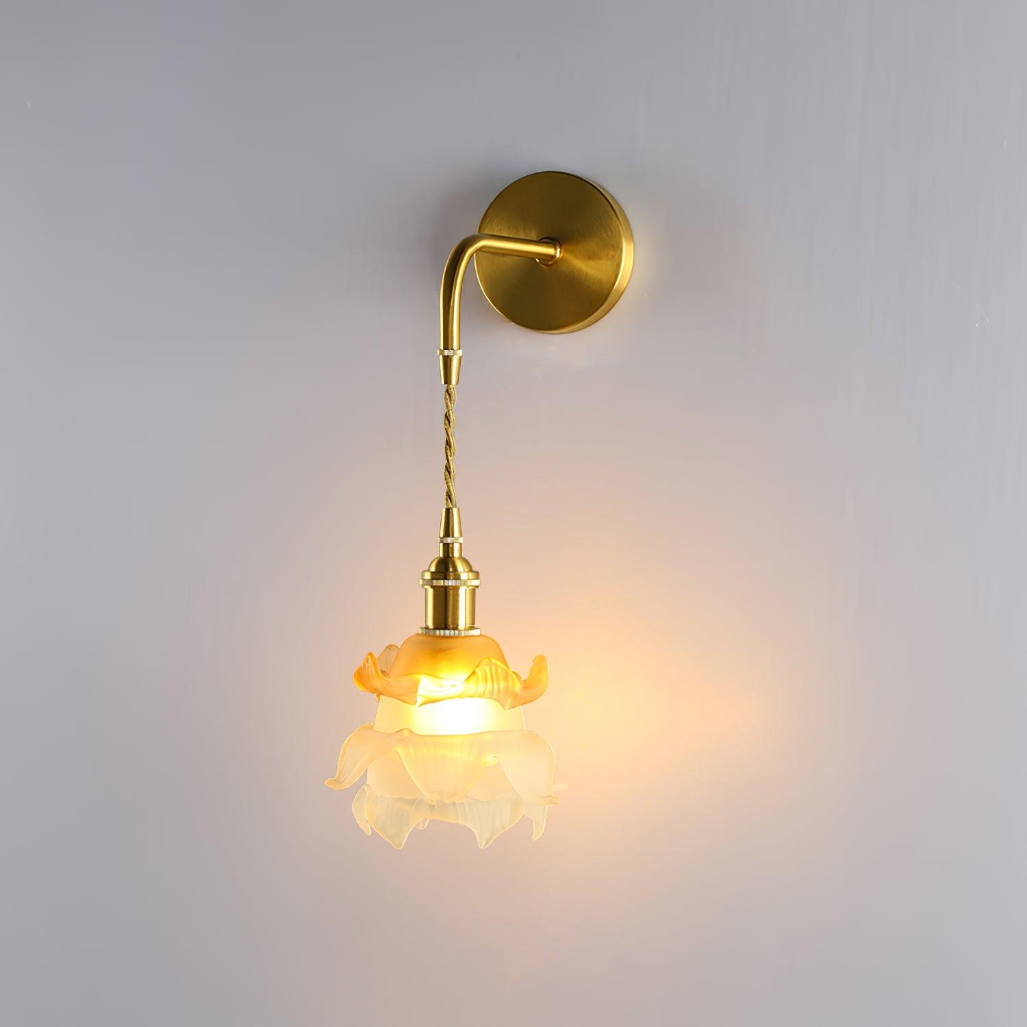 Laura Brass Wall Lamp - Blowlighting