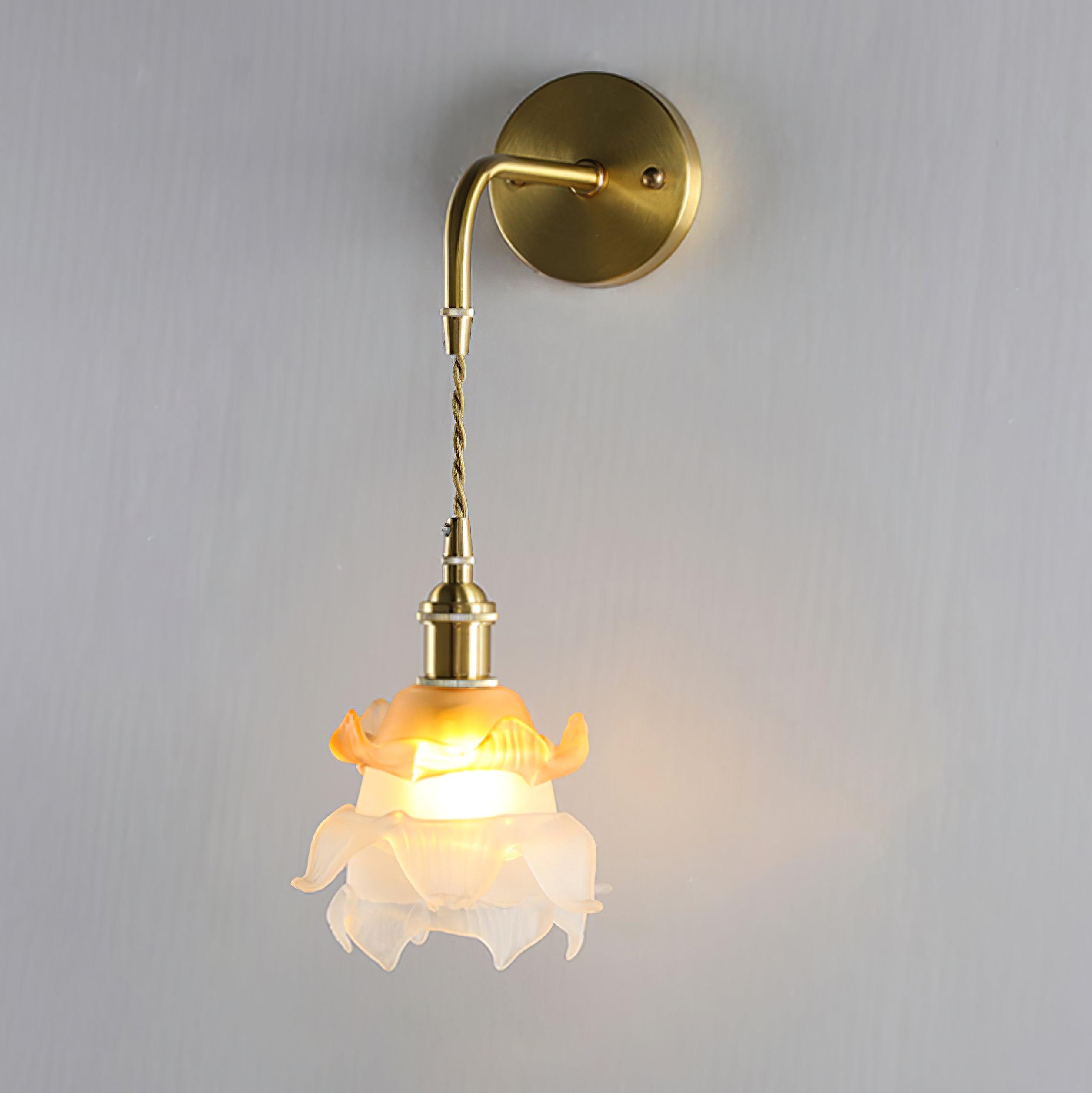 Laura Brass Wall Lamp - Blowlighting