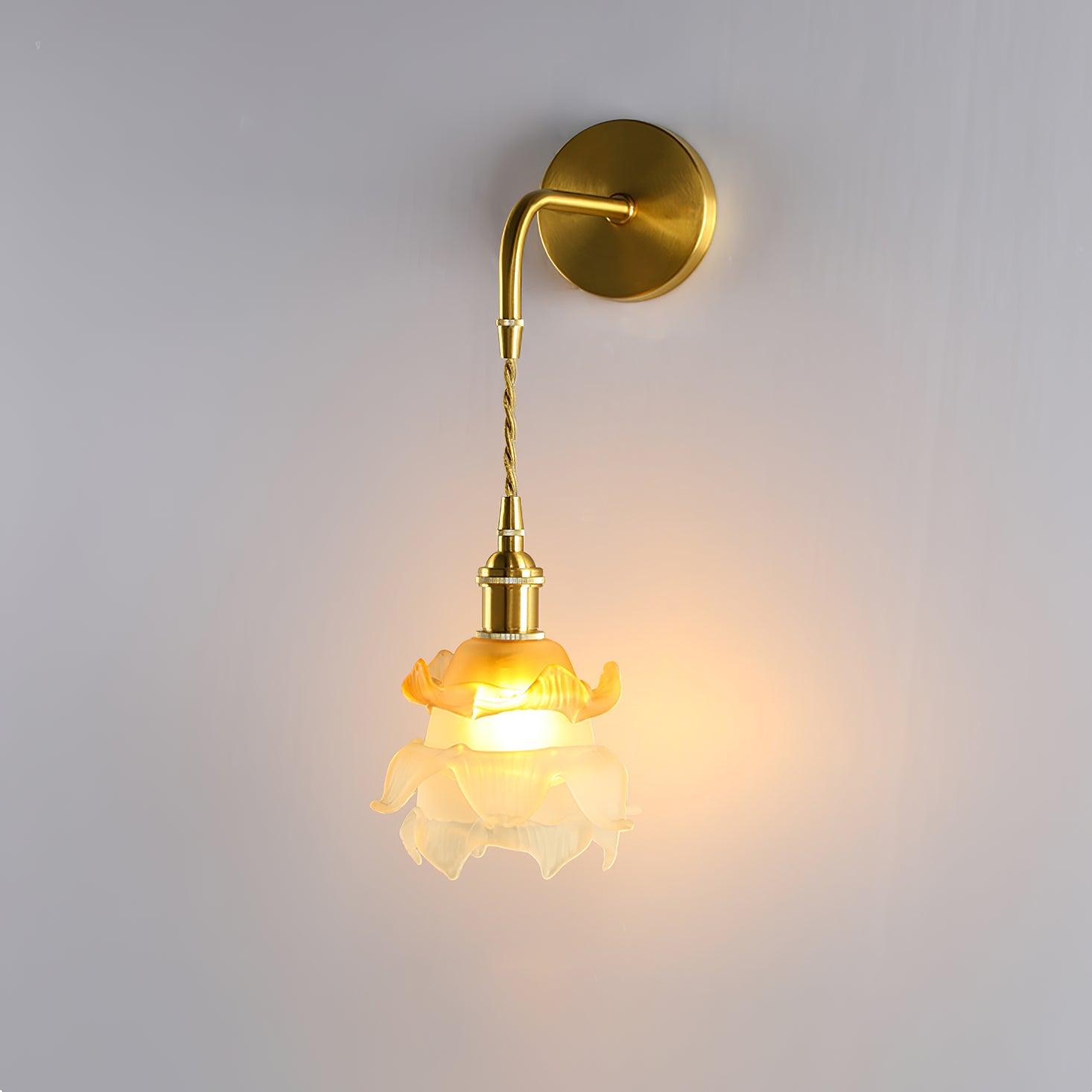 Laura Brass Wall Lamp - Blowlighting