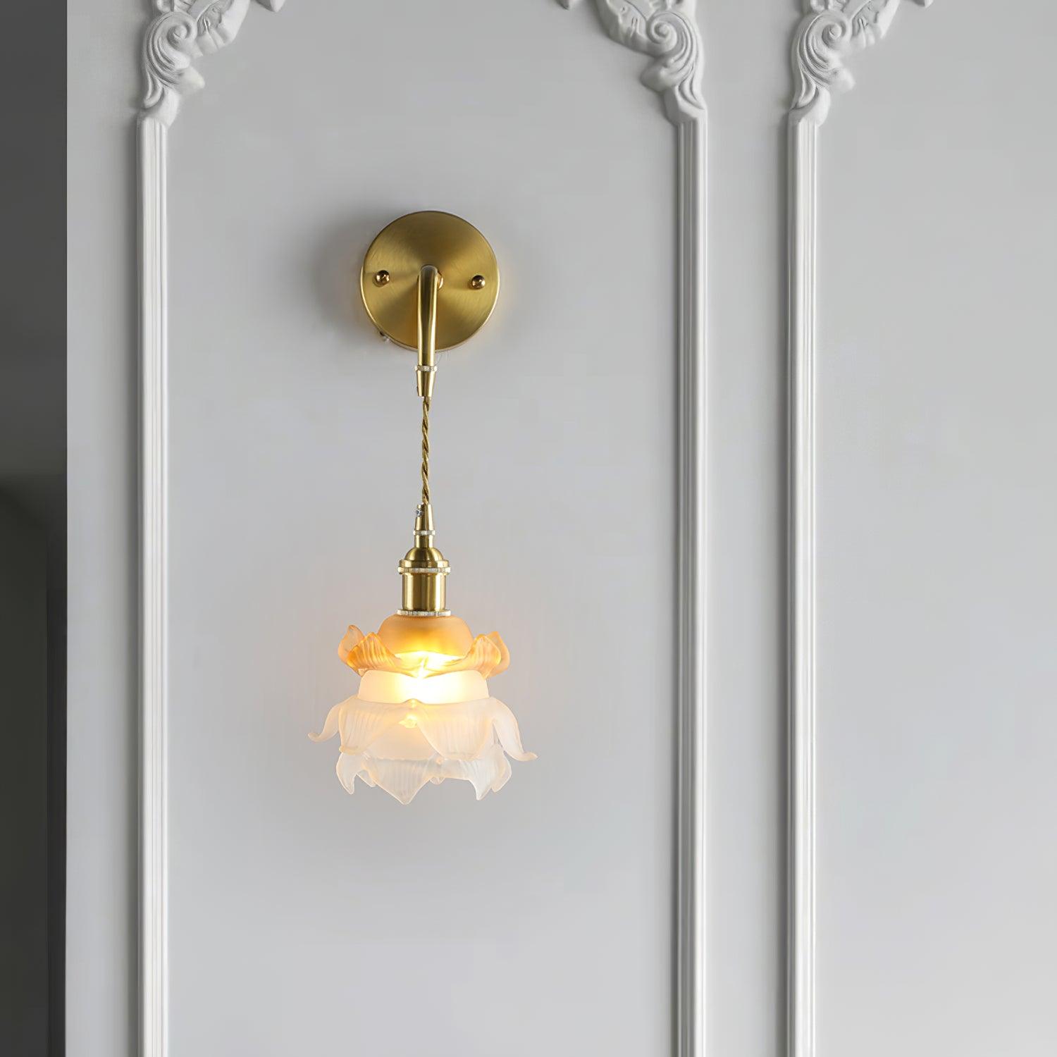 Laura Brass Wall Lamp - Blowlighting