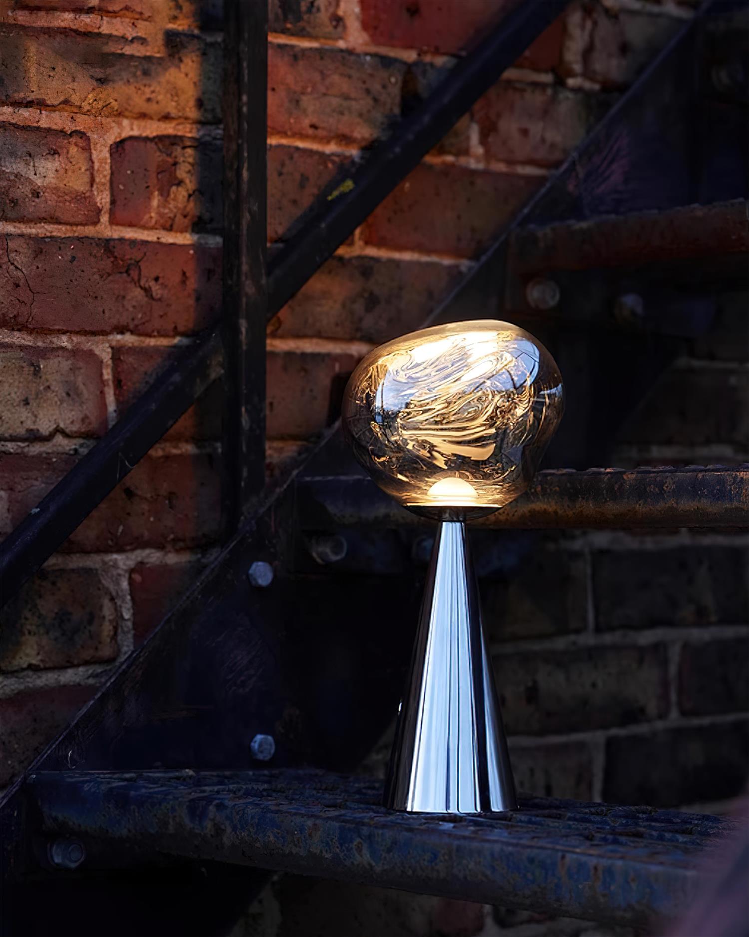 Lava Rechargeable Table Lamp - Blowlighting