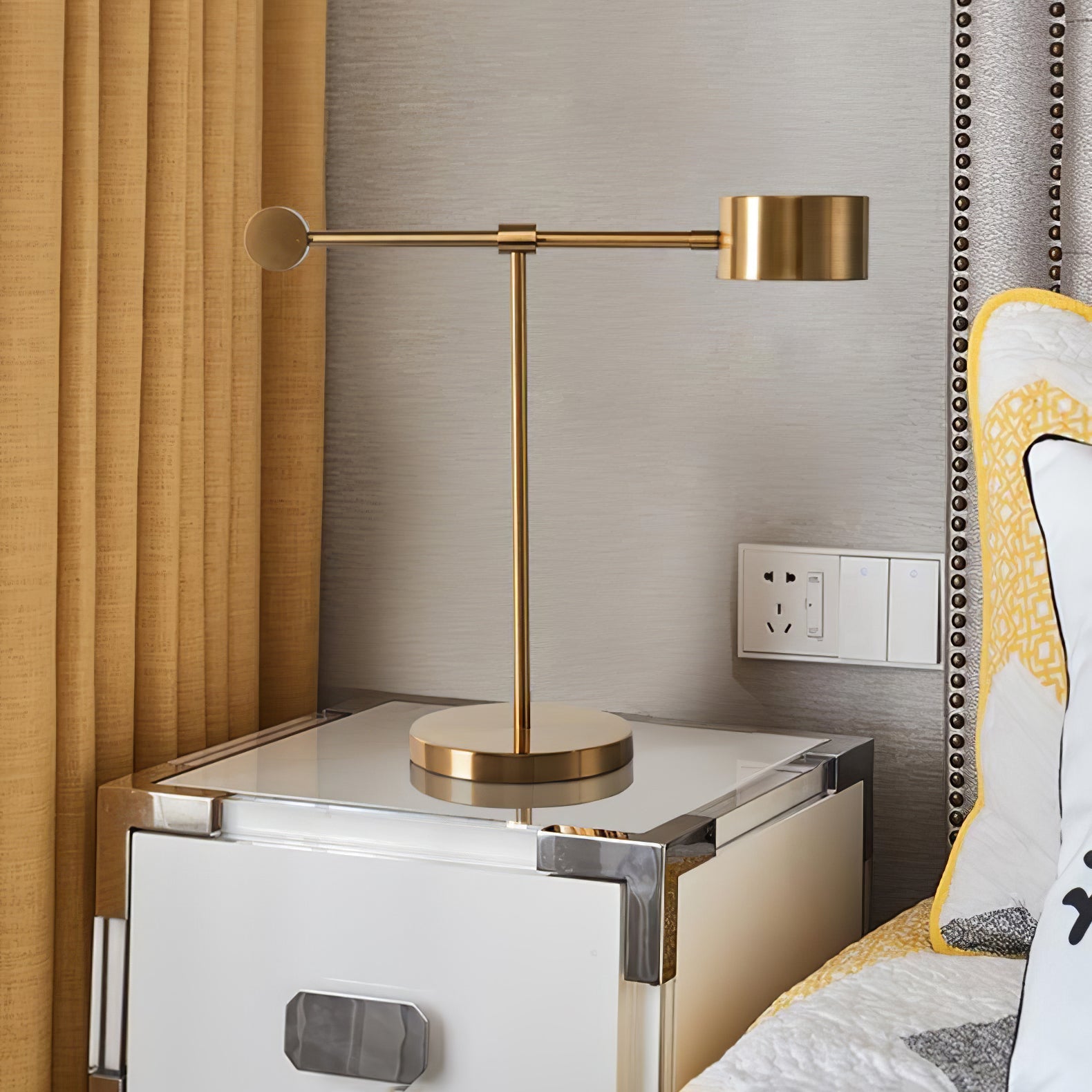 Lever Office Table Light - Blowlighting