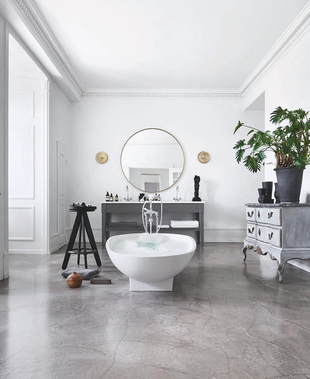 Lunara Wall Lamp - Blowlighting