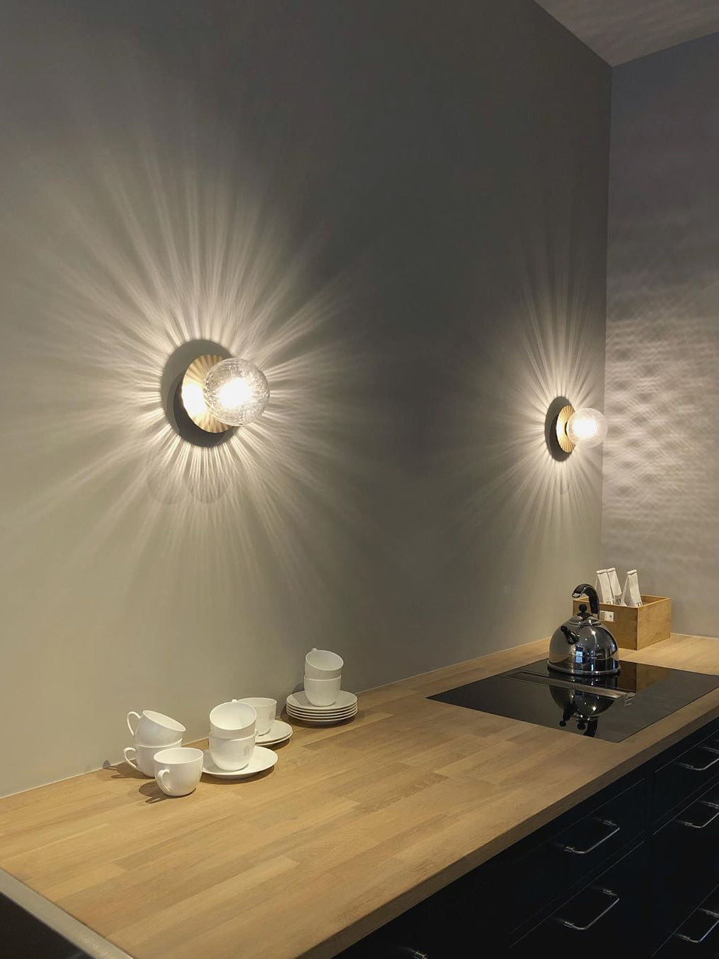 Lunara Wall Lamp - Blowlighting
