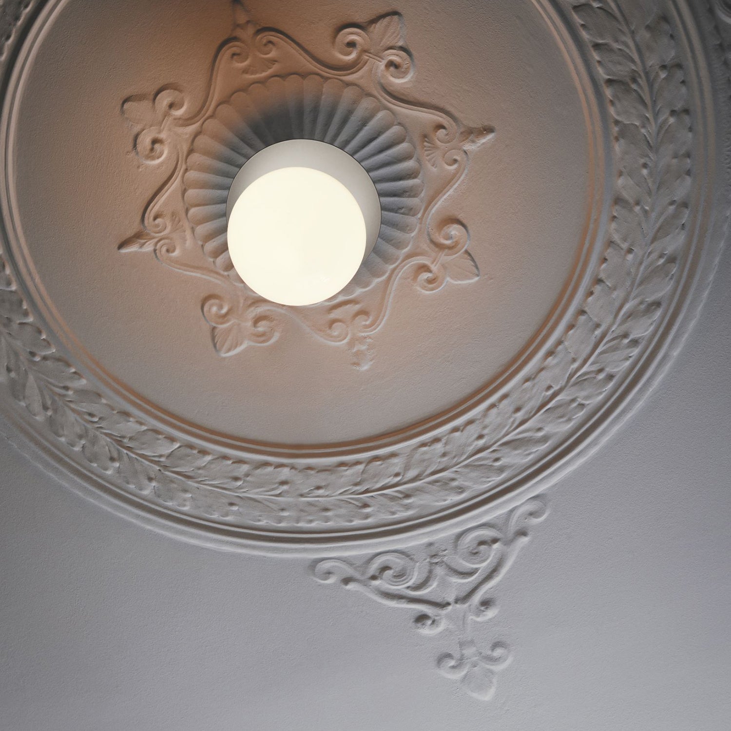 Lunara Wall Lamp - Blowlighting