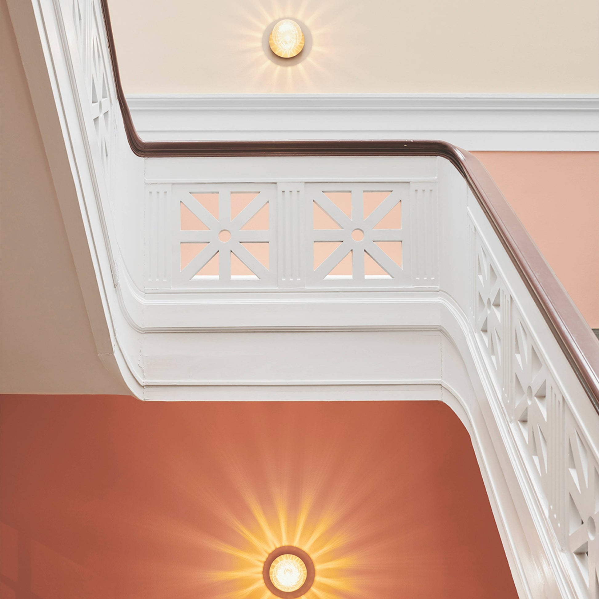 Lunara Wall Lamp - Blowlighting