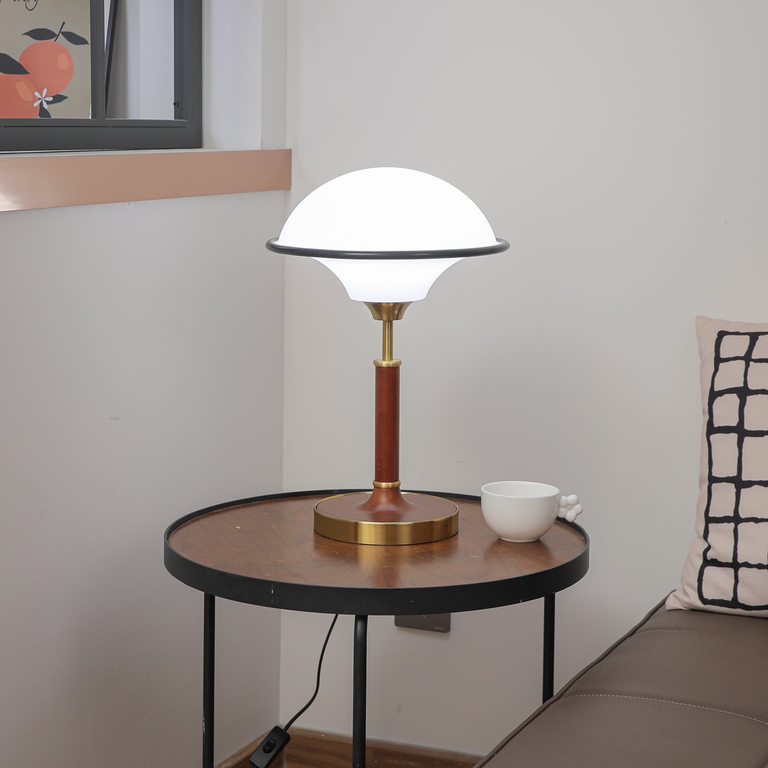 Lila Table Lamp - Blowlighting
