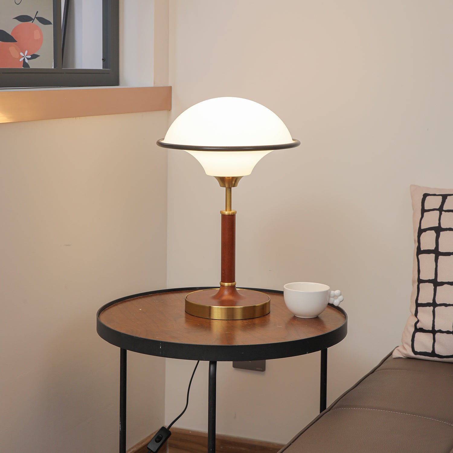 Lila Table Lamp - Blowlighting