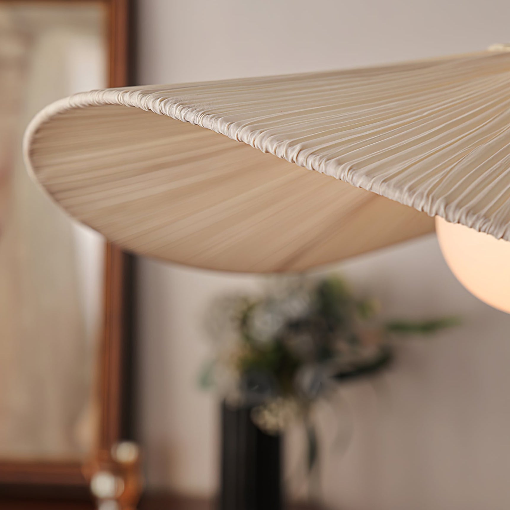 Lilium Drift Pendant Lamp - Blowlighting
