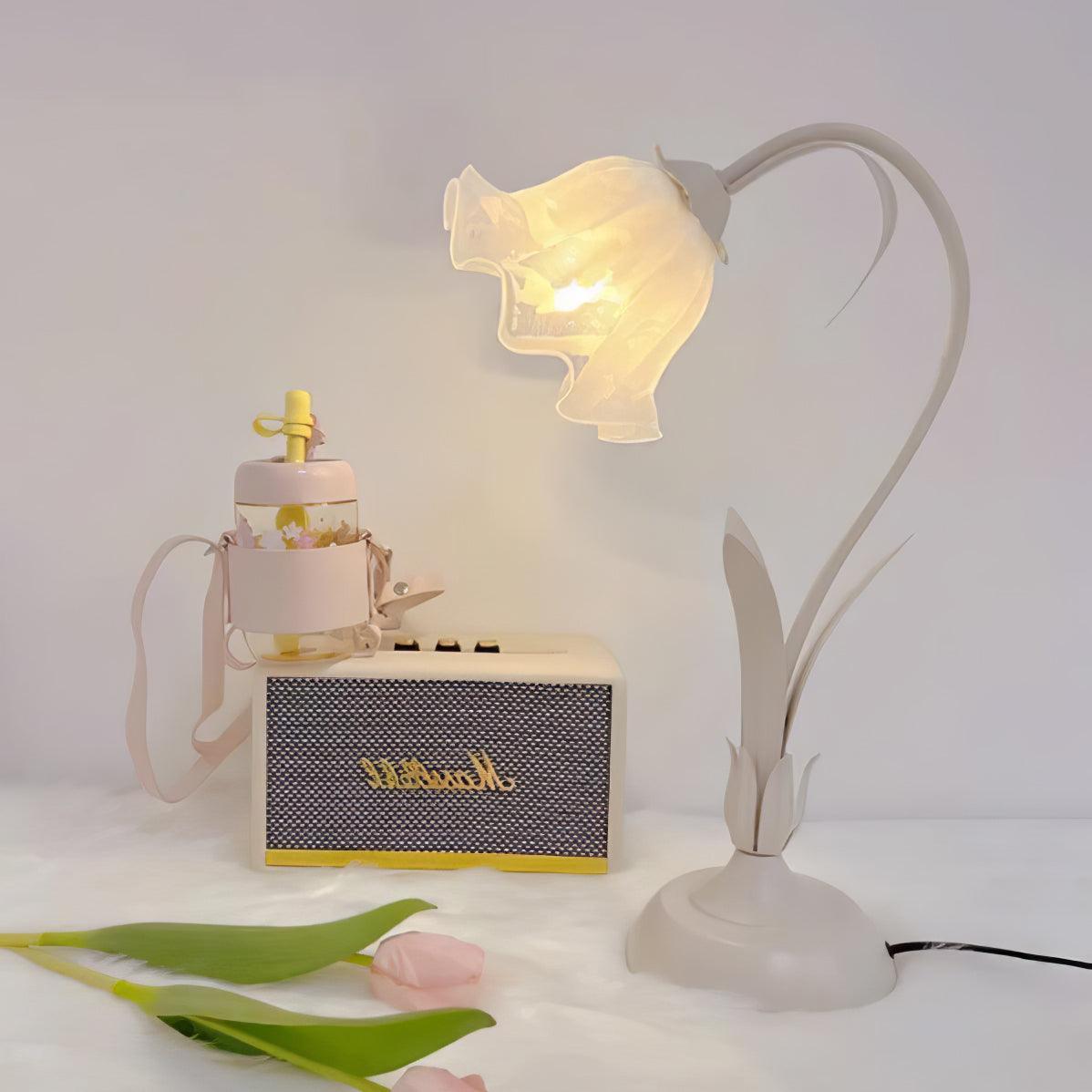Lily of the Valley Table Lamp - Blowlighting