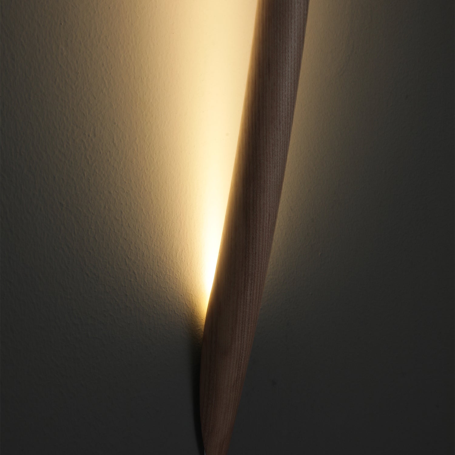 Linea Wood Wall Light - Blowlighting