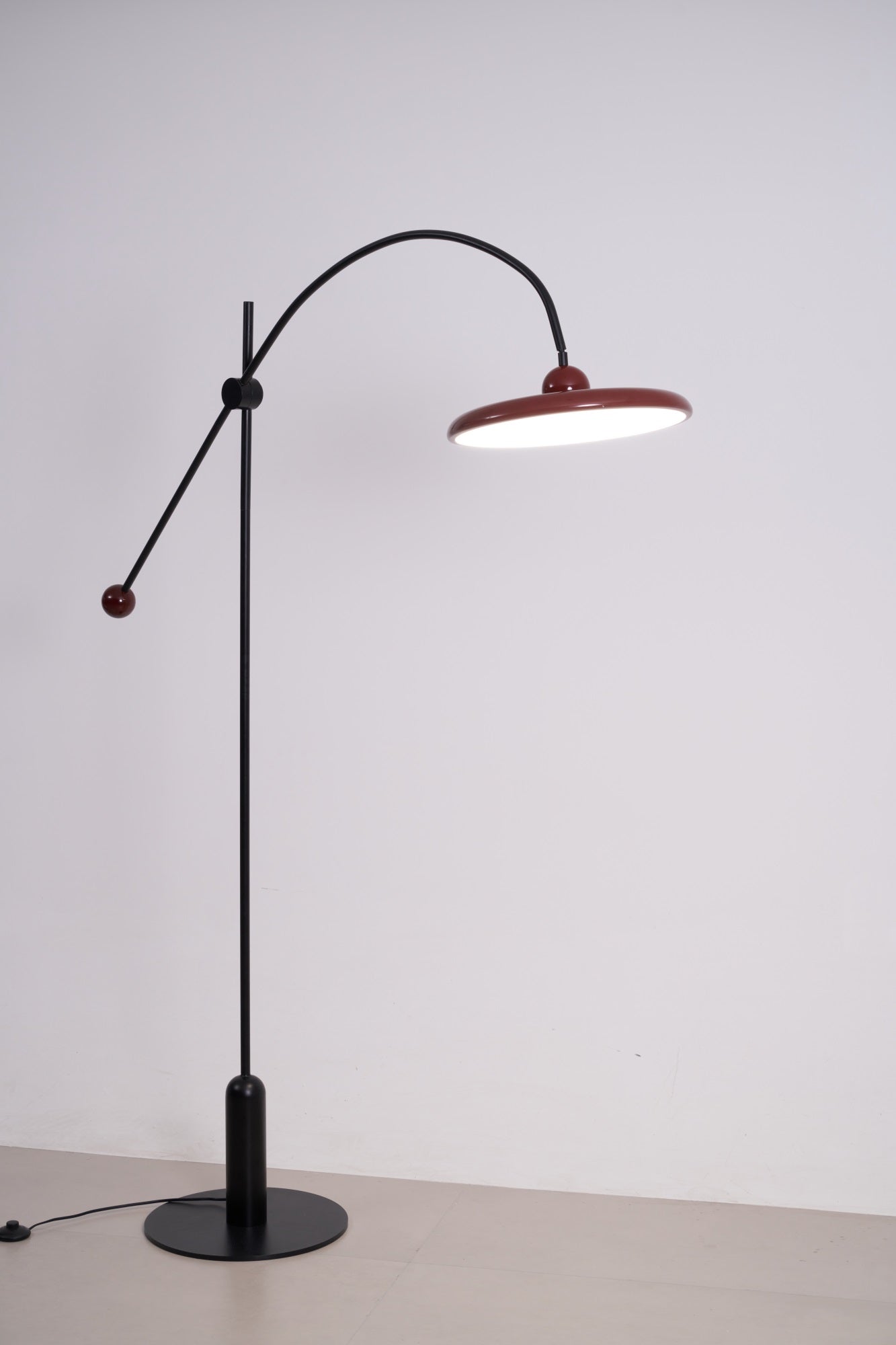Lola Floor Lamp - Blowlighting