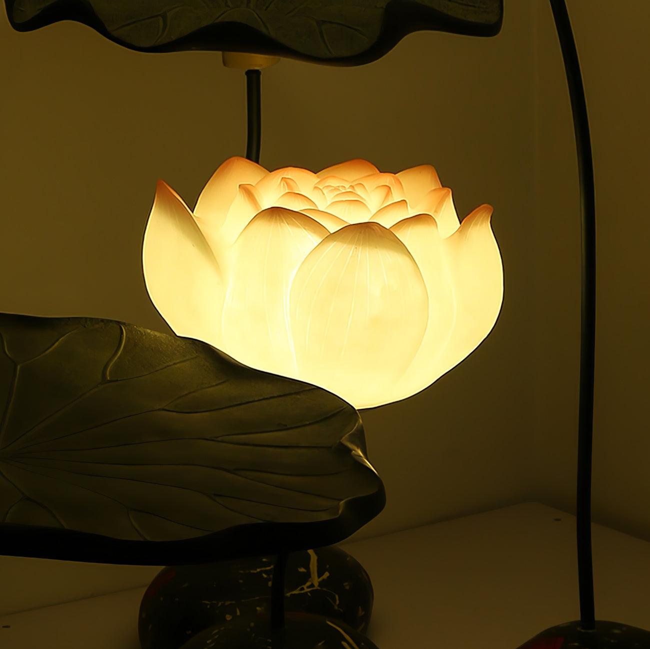 Lotus Floor Lamp - Blowlighting