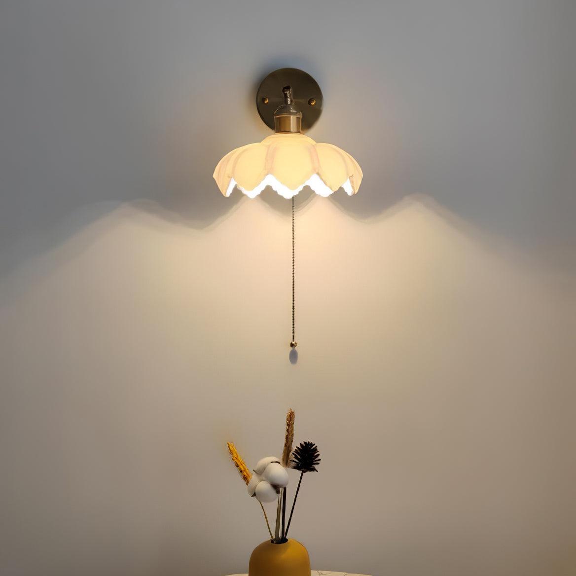 Lotus Rotatable Wall Lamp - Blowlighting