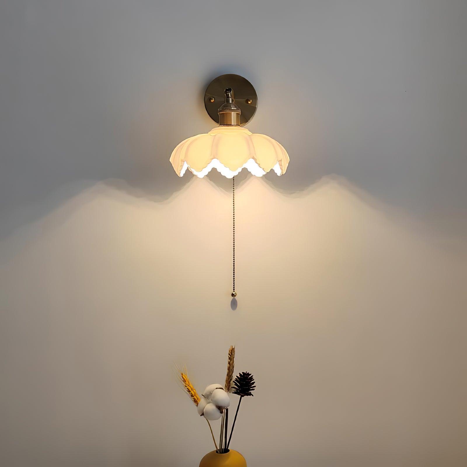 Lotus Rotatable Wall Lamp - Blowlighting