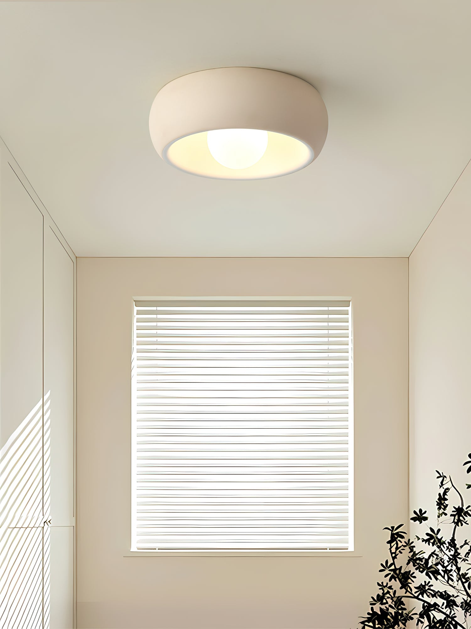 Louis Round Ceiling Light - Blowlighting