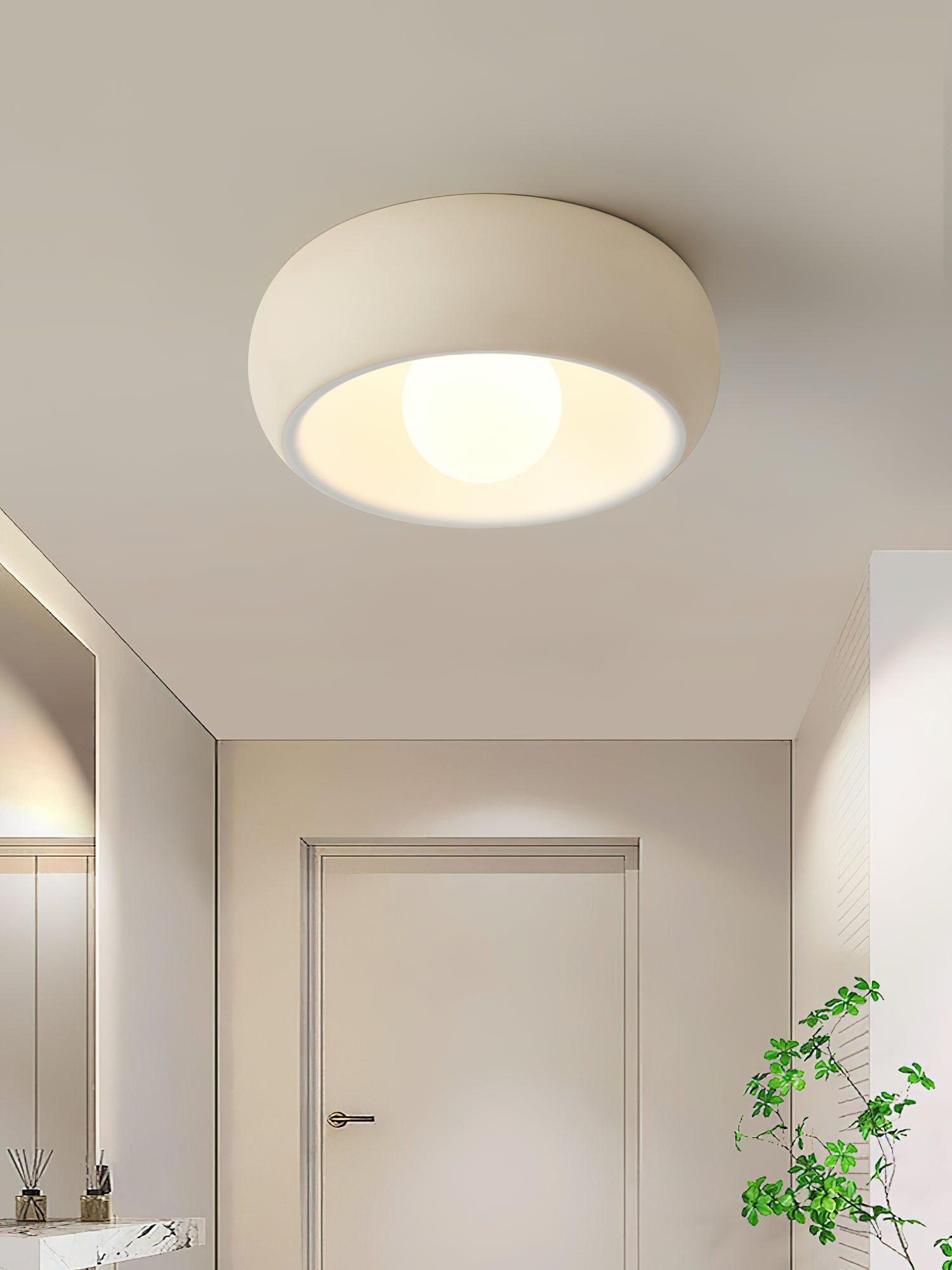 Louis Round Ceiling Light - Blowlighting