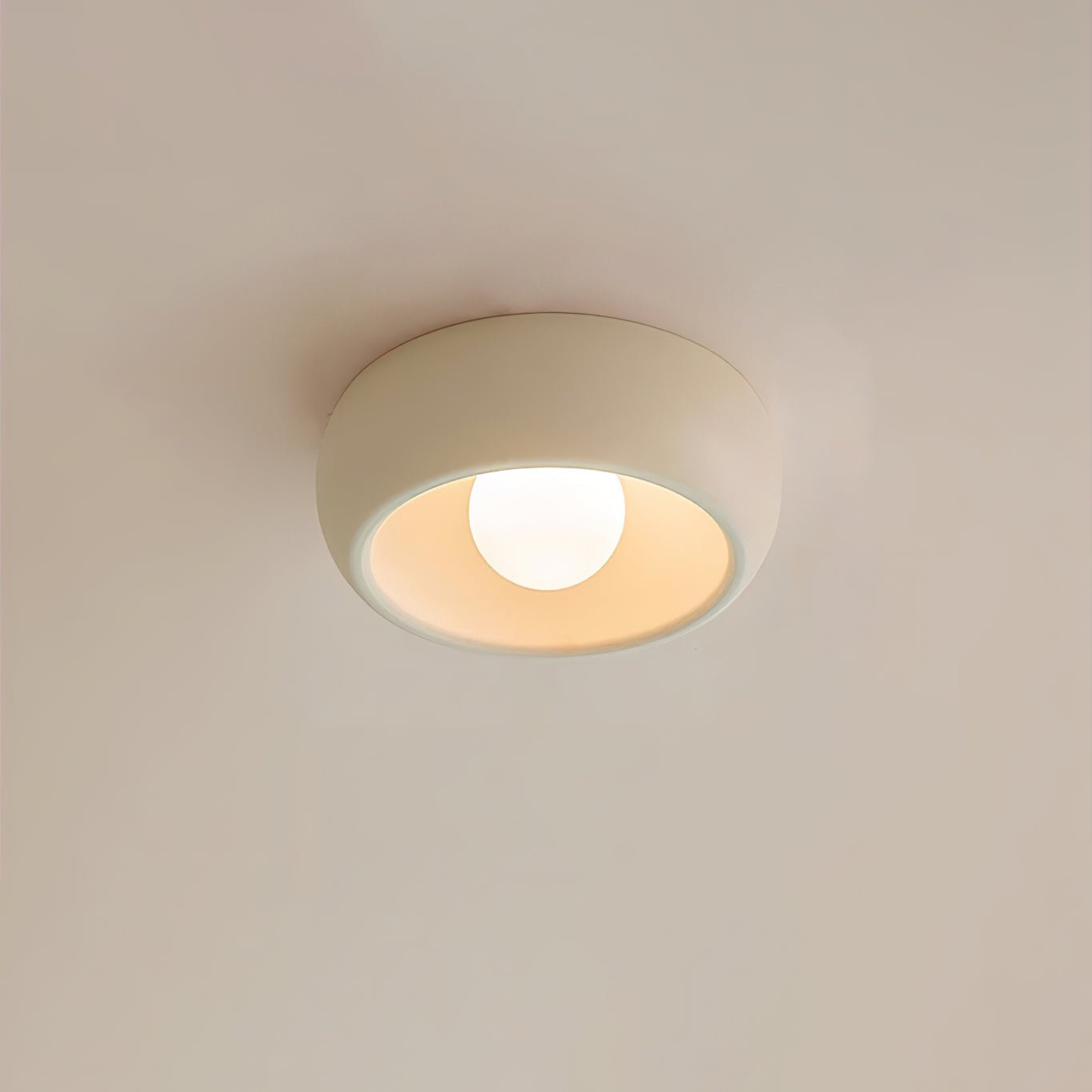 Louis Round Ceiling Light - Blowlighting