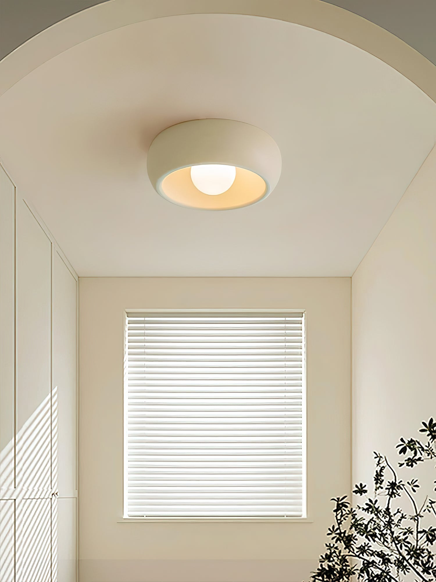 Louis Round Ceiling Light - Blowlighting