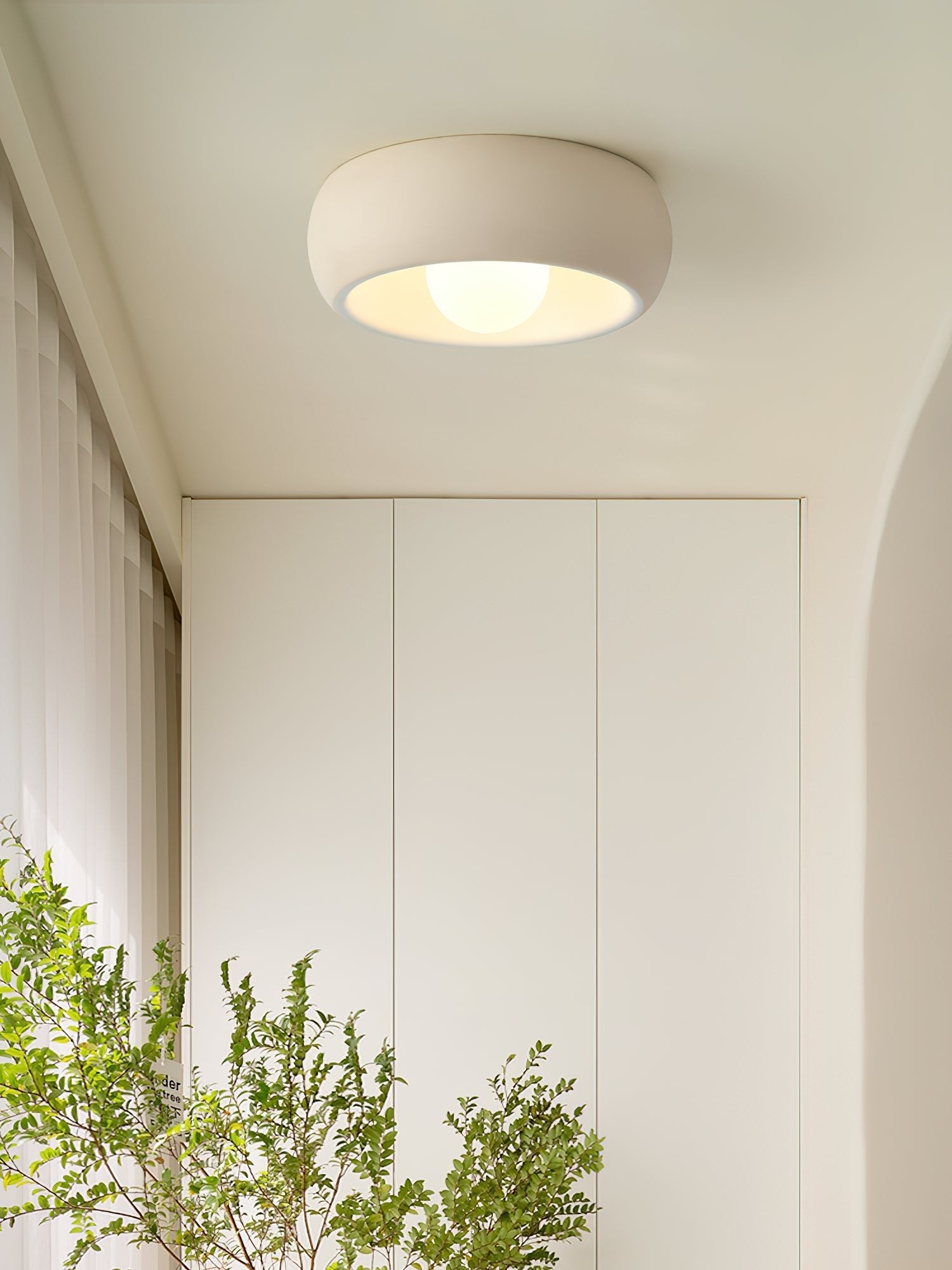 Louis Round Ceiling Light - Blowlighting
