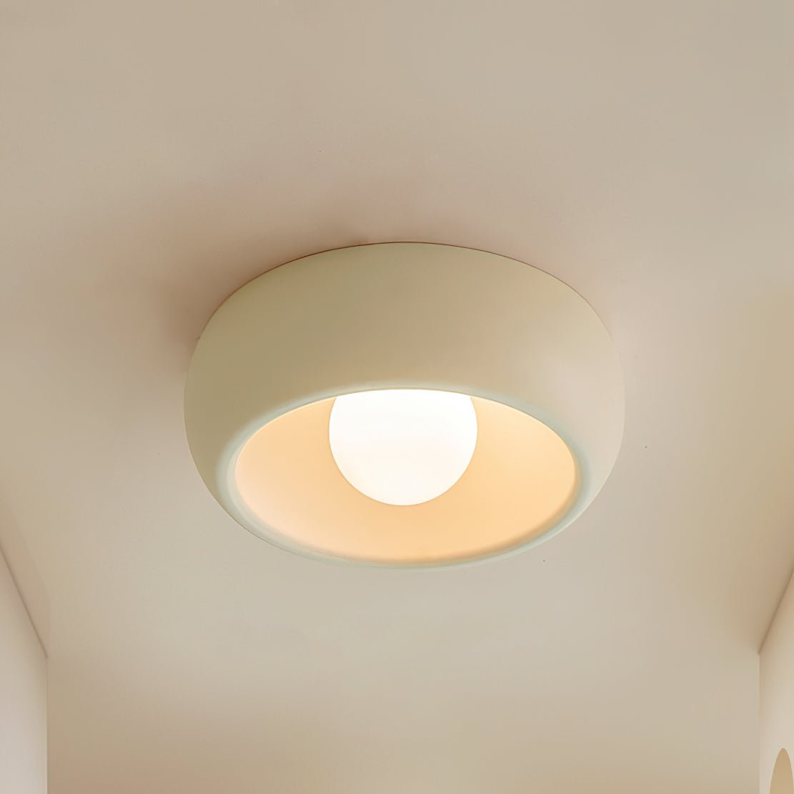 Louis Round Ceiling Light - Blowlighting