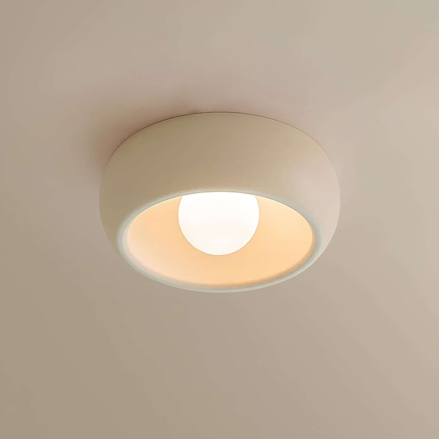 Louis Round Ceiling Light - Blowlighting