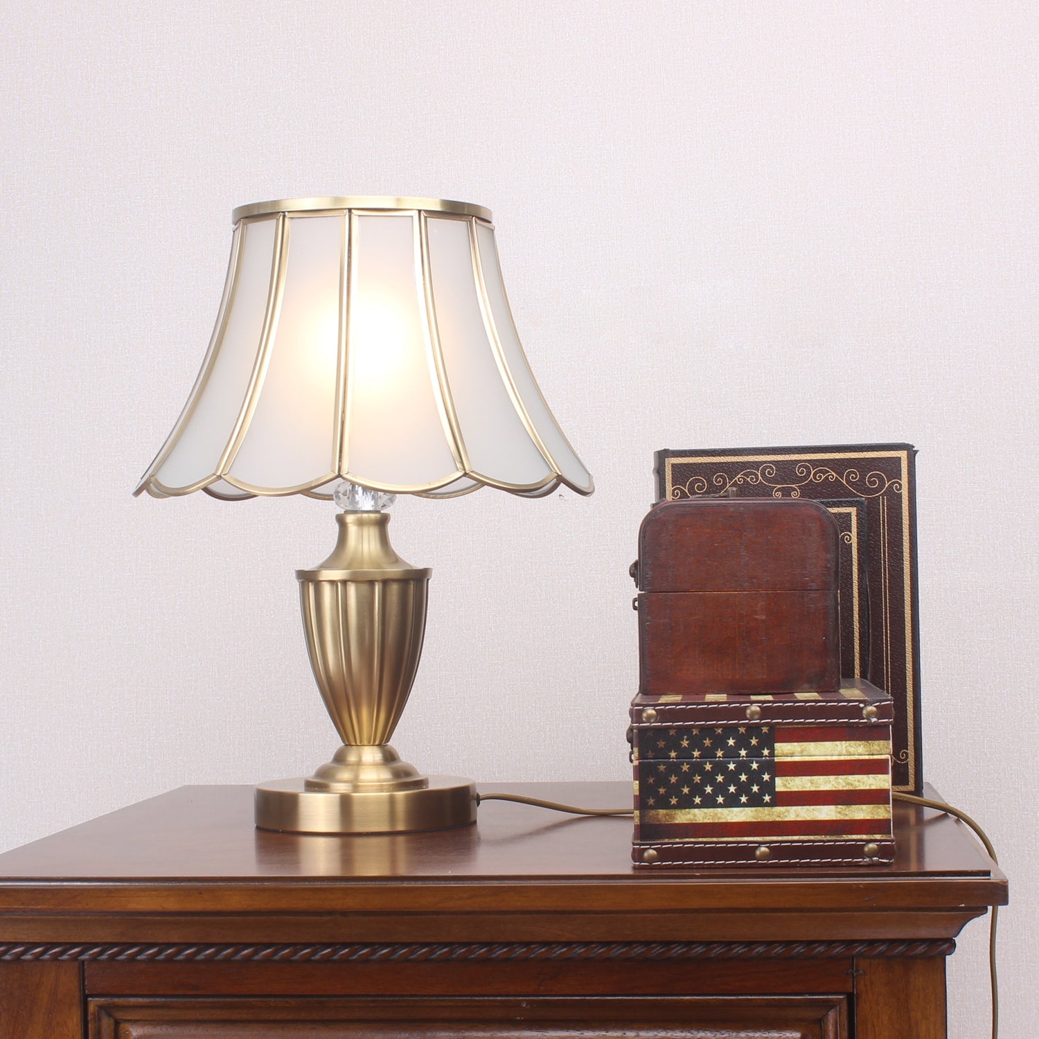 Lucia Table Lamp - Blowlighting