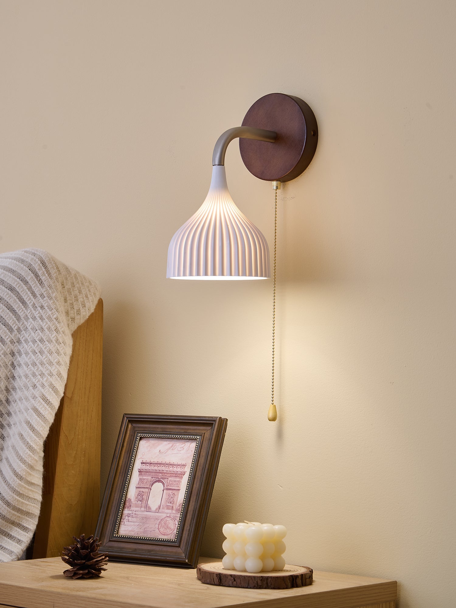 Lucina Wall Lamp - Blowlighting