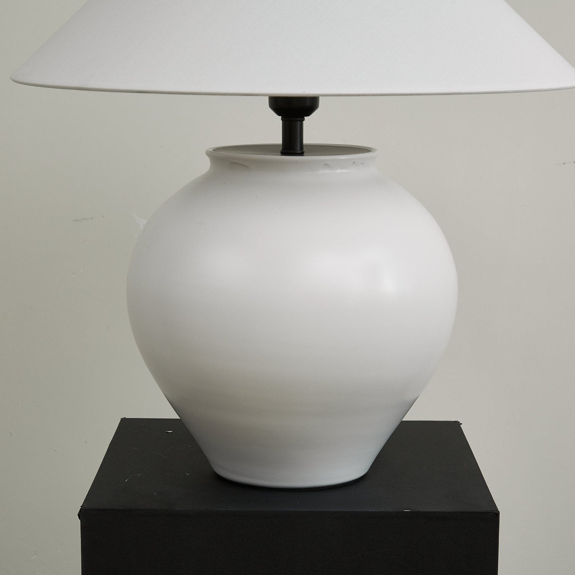 Luma Ceramic Table Lamp - Blowlighting
