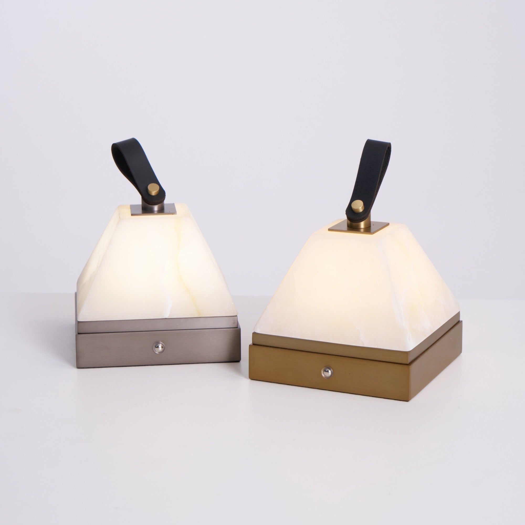 Pyramidale Alabaster Table Lamp with Leather Handle - Blowlighting
