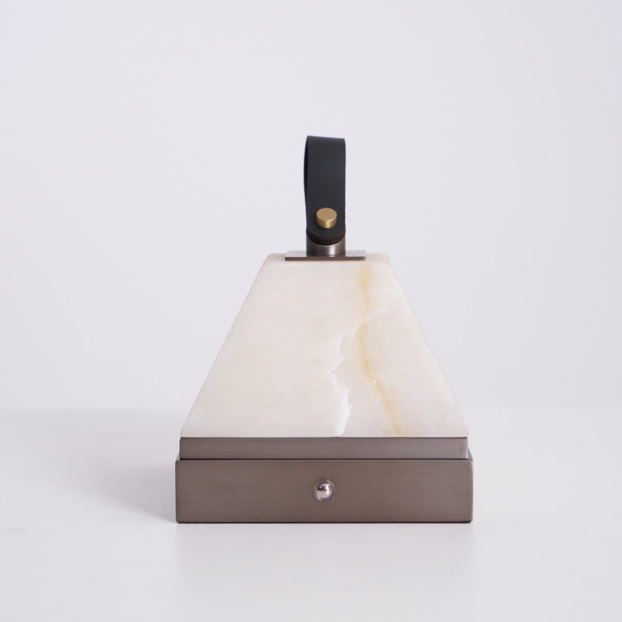 Pyramidale Alabaster Table Lamp with Leather Handle - Blowlighting