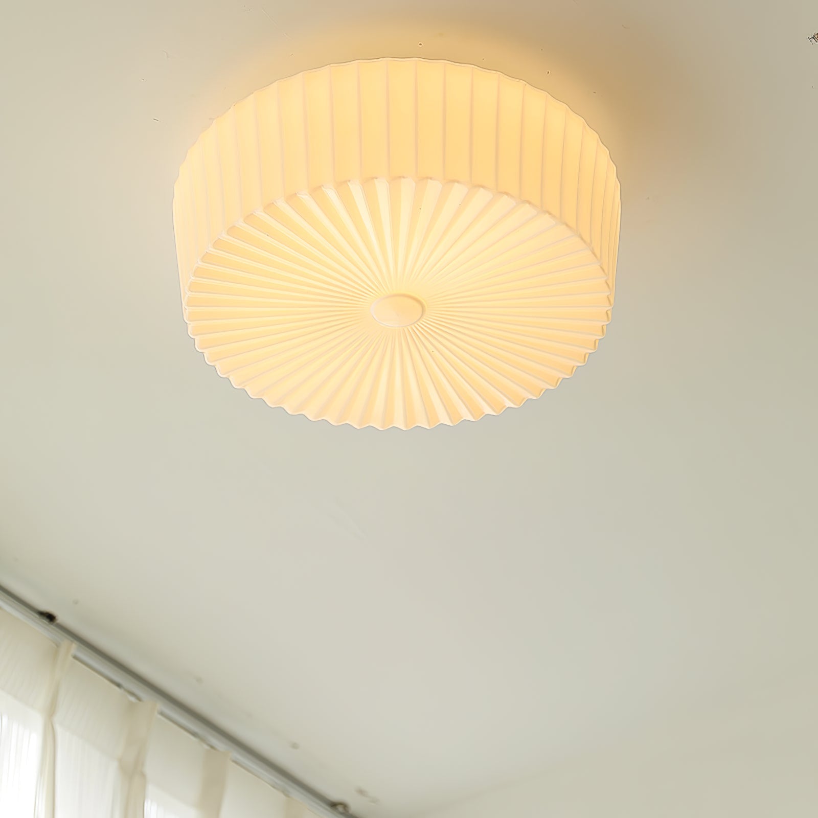 Lume Glass Ceiling Light - Blowlighting