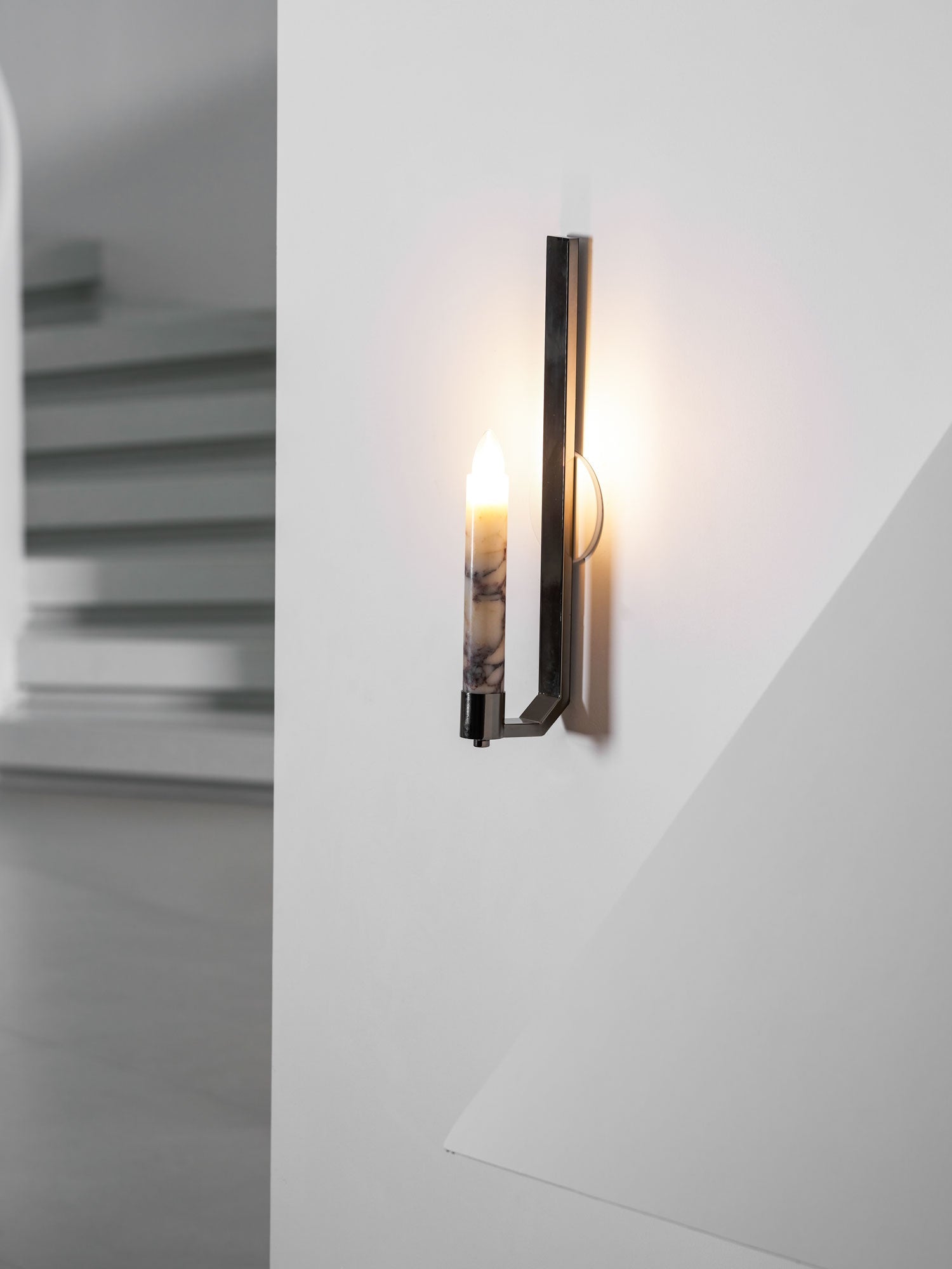 Mateo Modern Metal Wall Lamp - Blowlighting