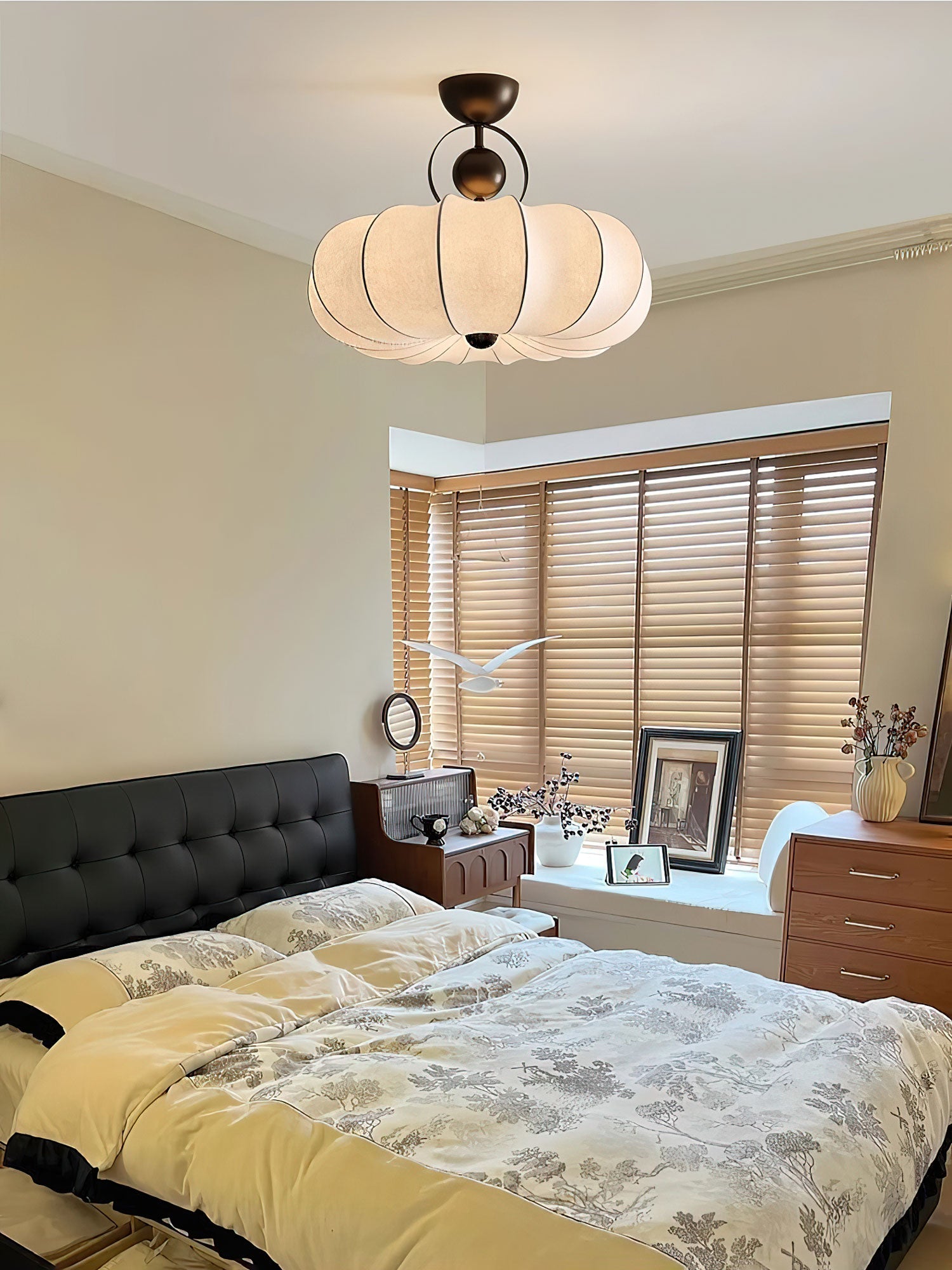 Yunshui Petal Fabric Bronze Pendant Light - Blowlighting