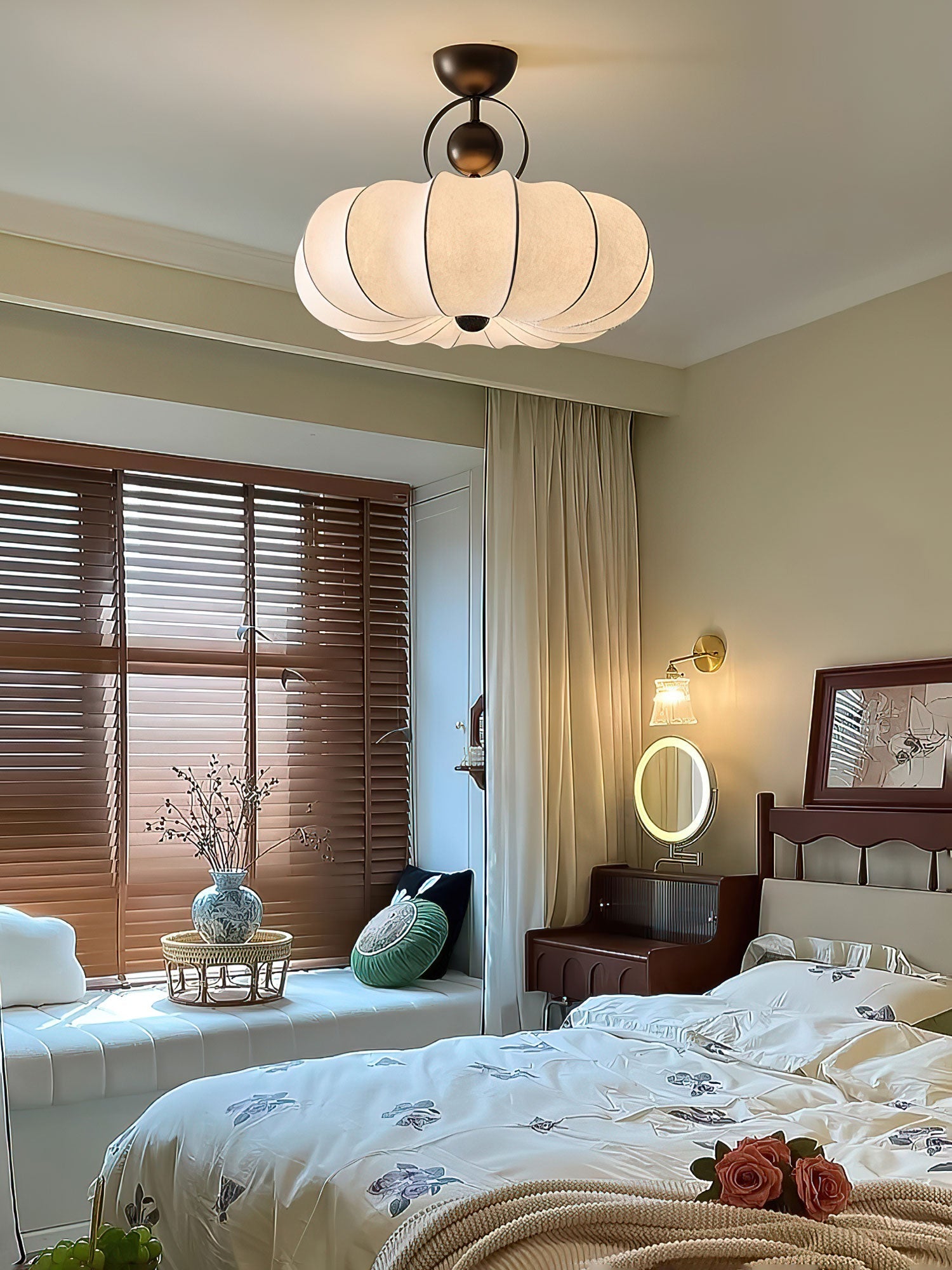 Yunshui Petal Fabric Bronze Pendant Light - Blowlighting