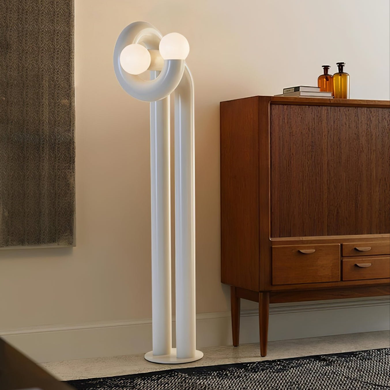 Arraeila Sculptural Metal Floor Lamp - Blowlighting