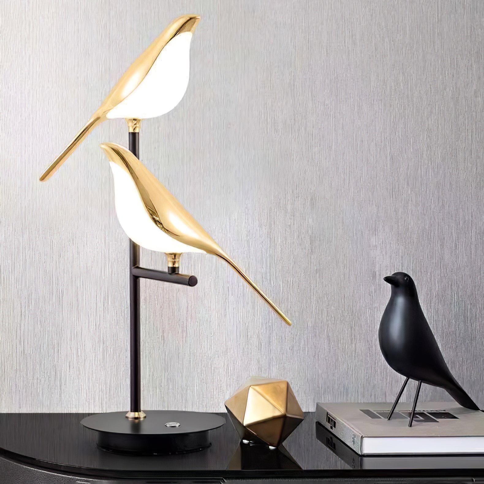 Magpie Perch Table Lamp - Blowlighting