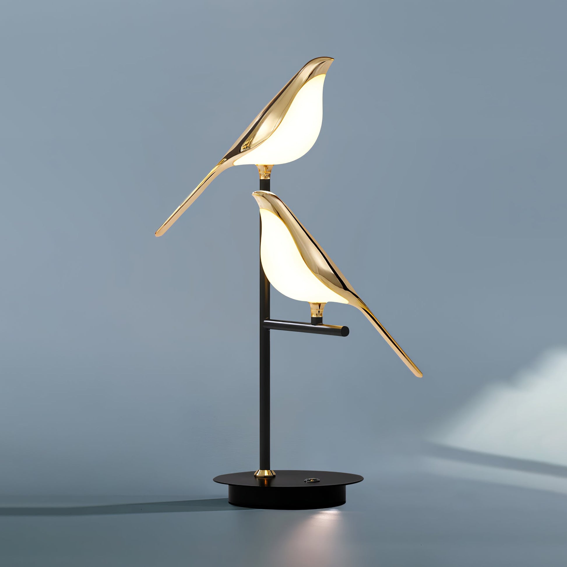 Magpie Perch Table Lamp - Blowlighting