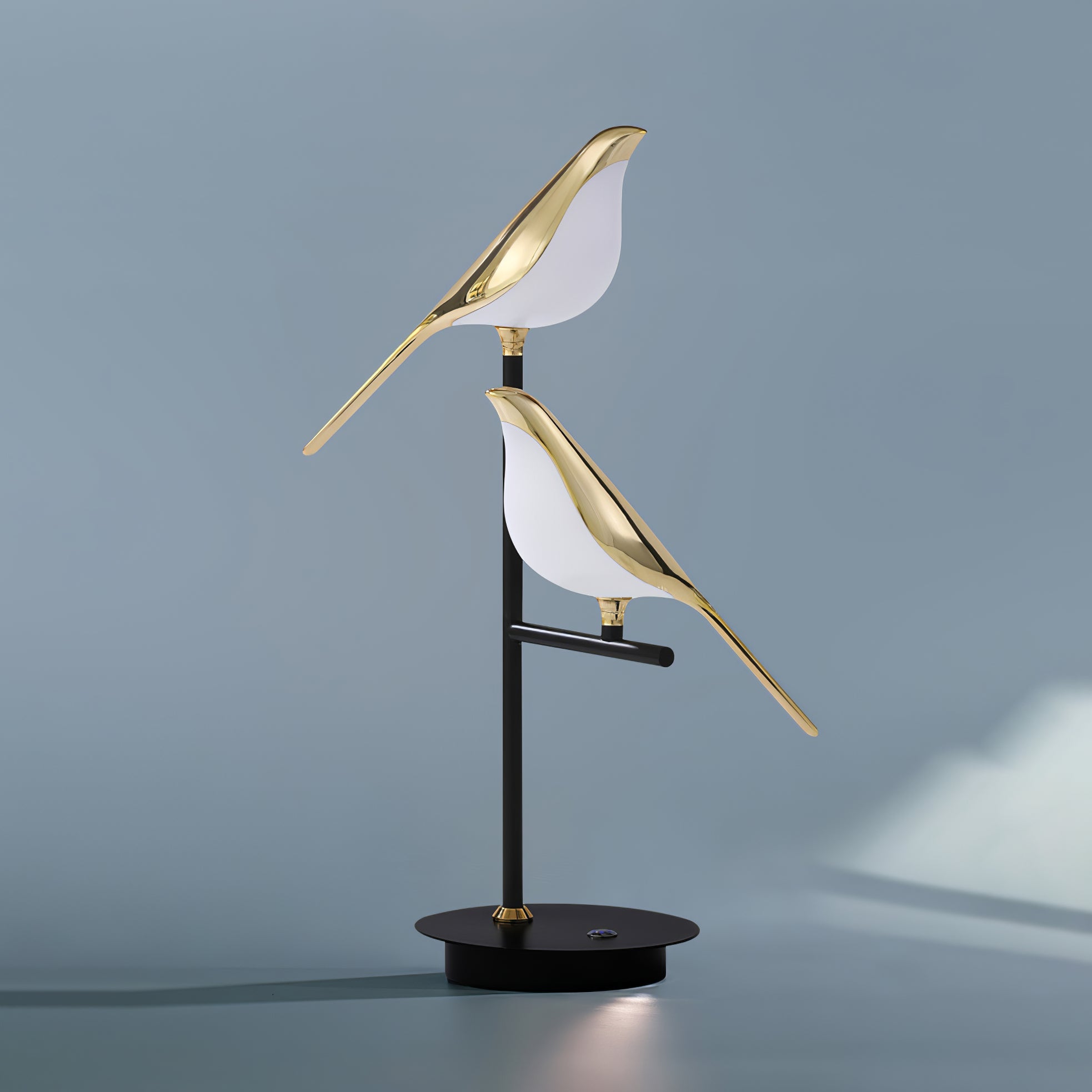 Magpie Perch Table Lamp - Blowlighting
