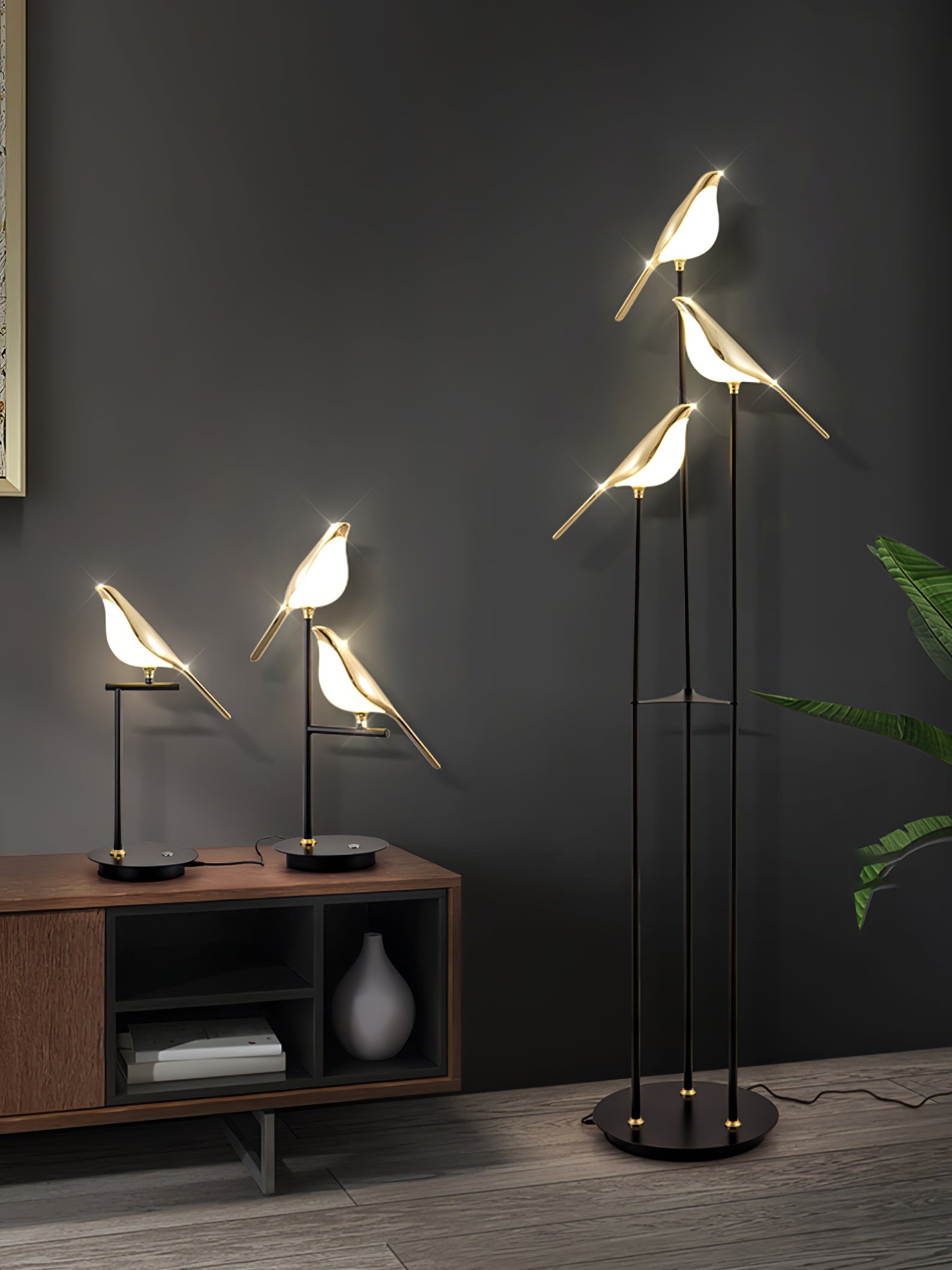 Magpie Perch Table Lamp - Blowlighting