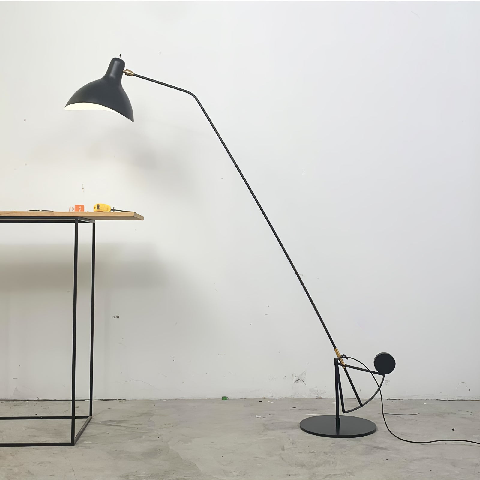 Mantis Arm Floor Lamp - Blowlighting