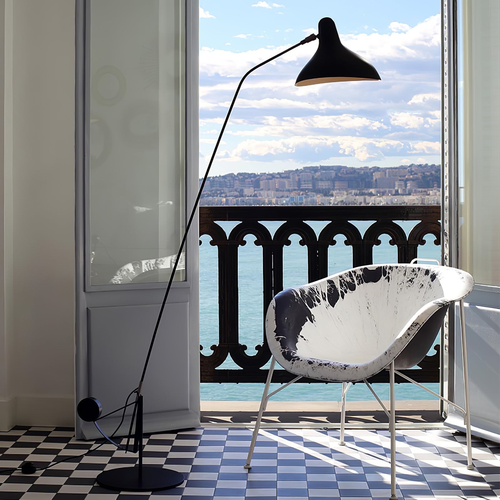 Mantis Arm Floor Lamp - Blowlighting