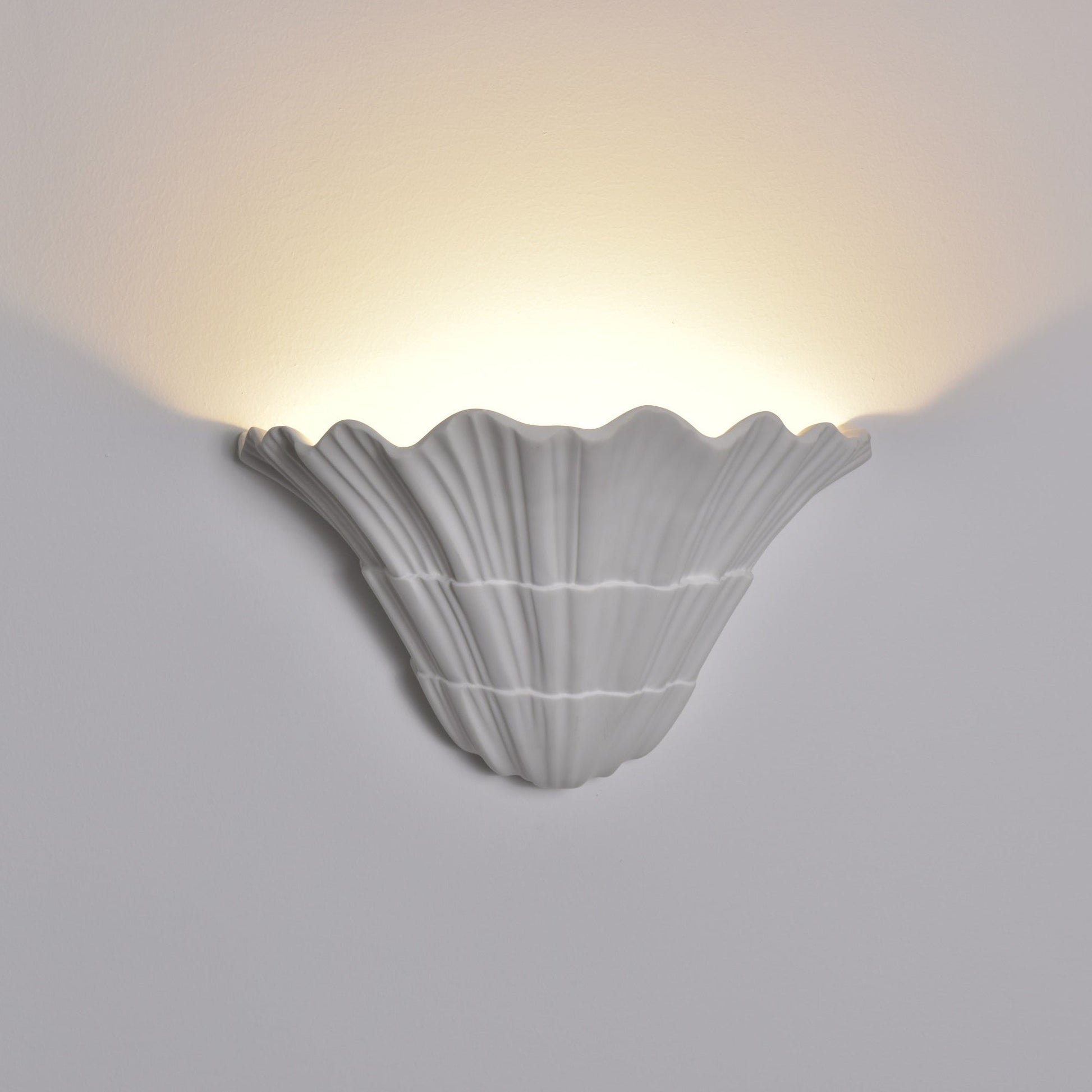 Lydia Modern Metal Wall Light - Blowlighting