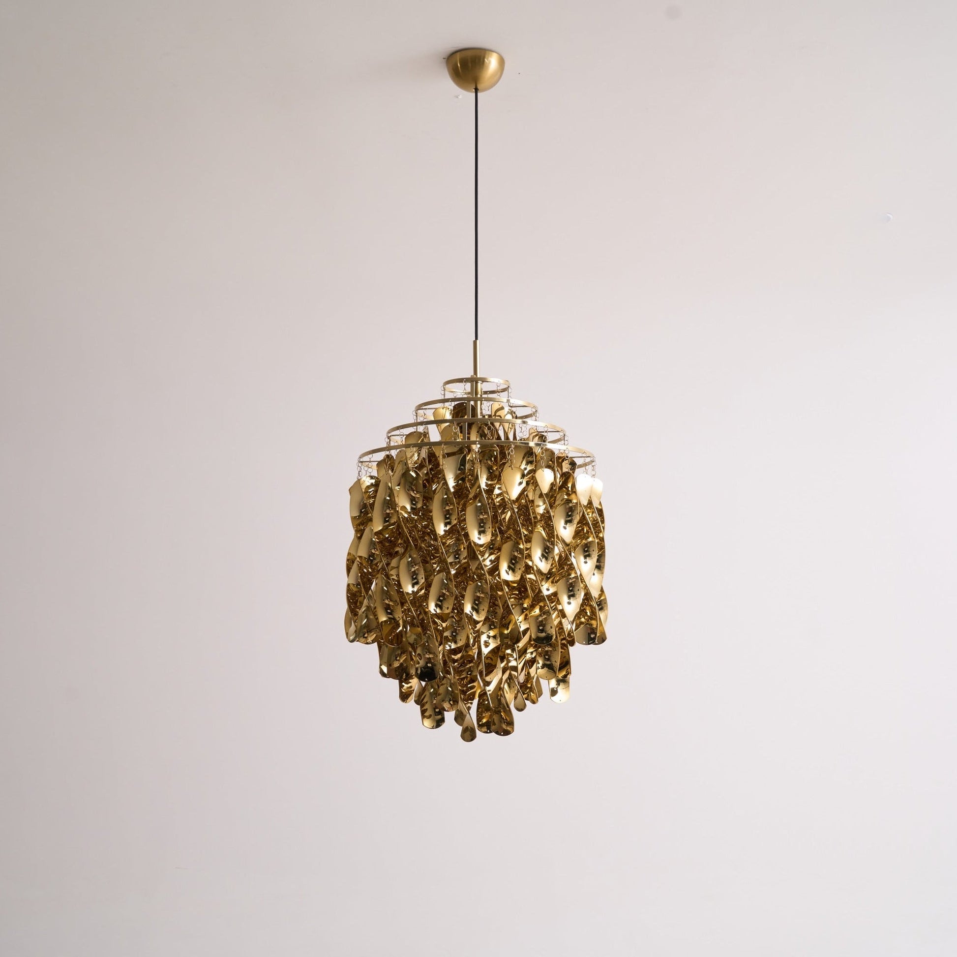 Isoran Luxe Acrylic Chandelier - Blowlighting