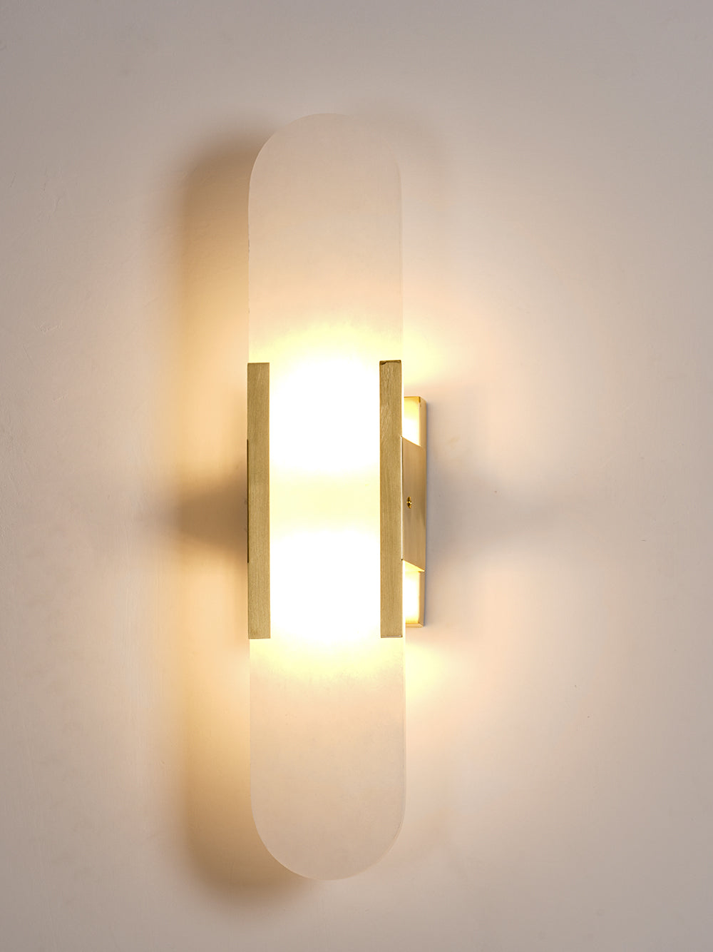 Olraeia Alabaster Dual Wall Lamp - Blowlighting