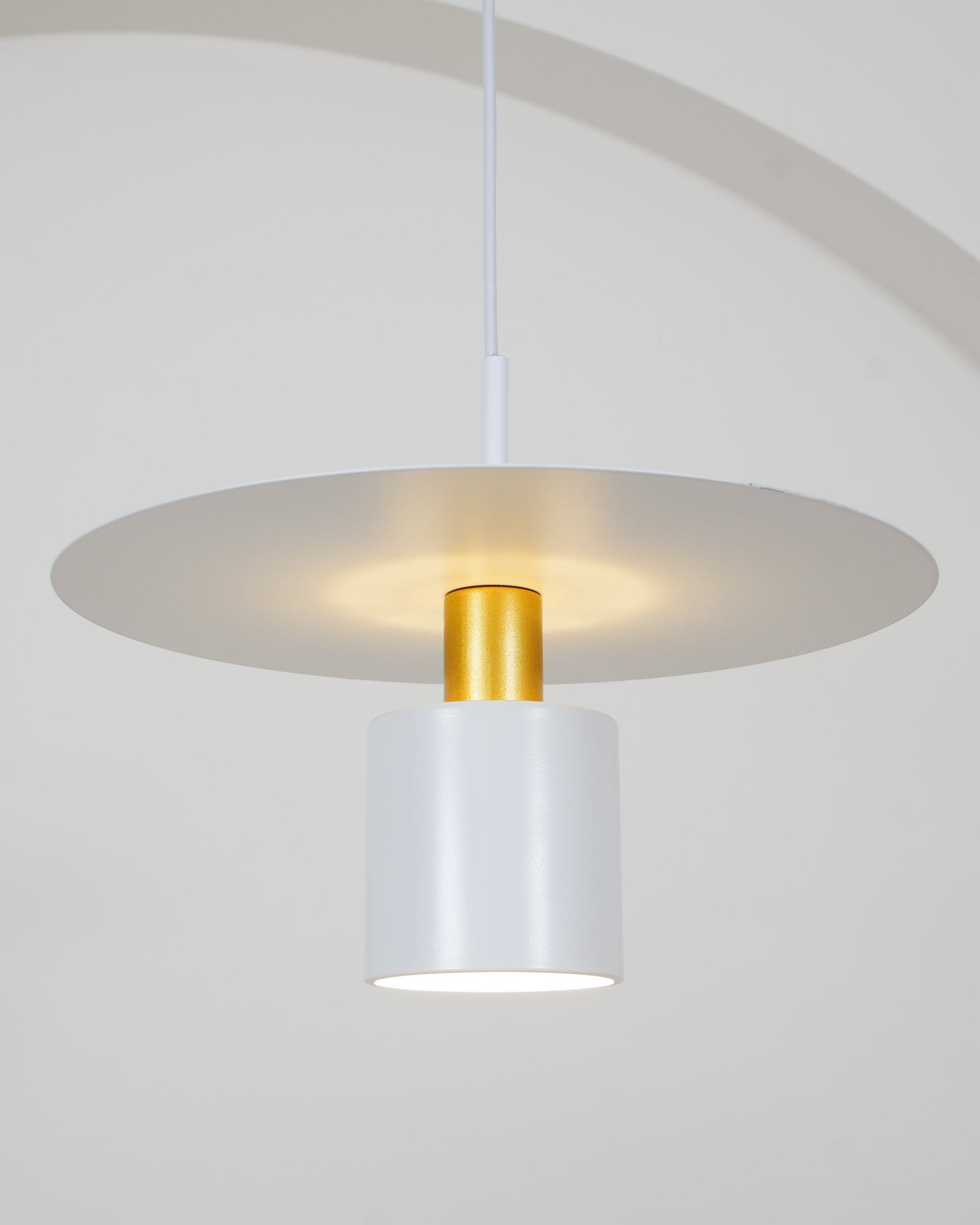 Mercer Halo Pendant Lamp - Blowlighting