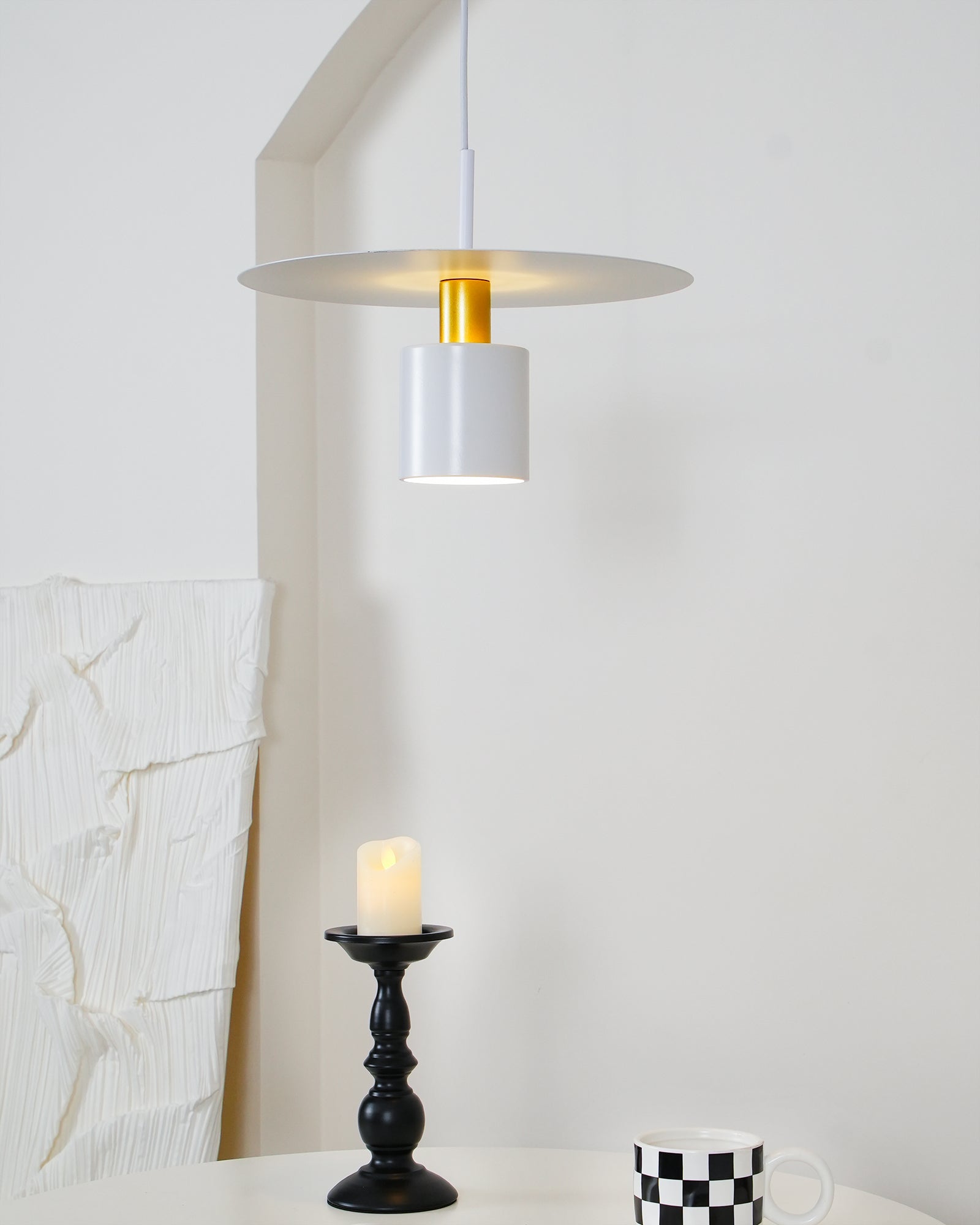 Mercer Halo Pendant Lamp - Blowlighting