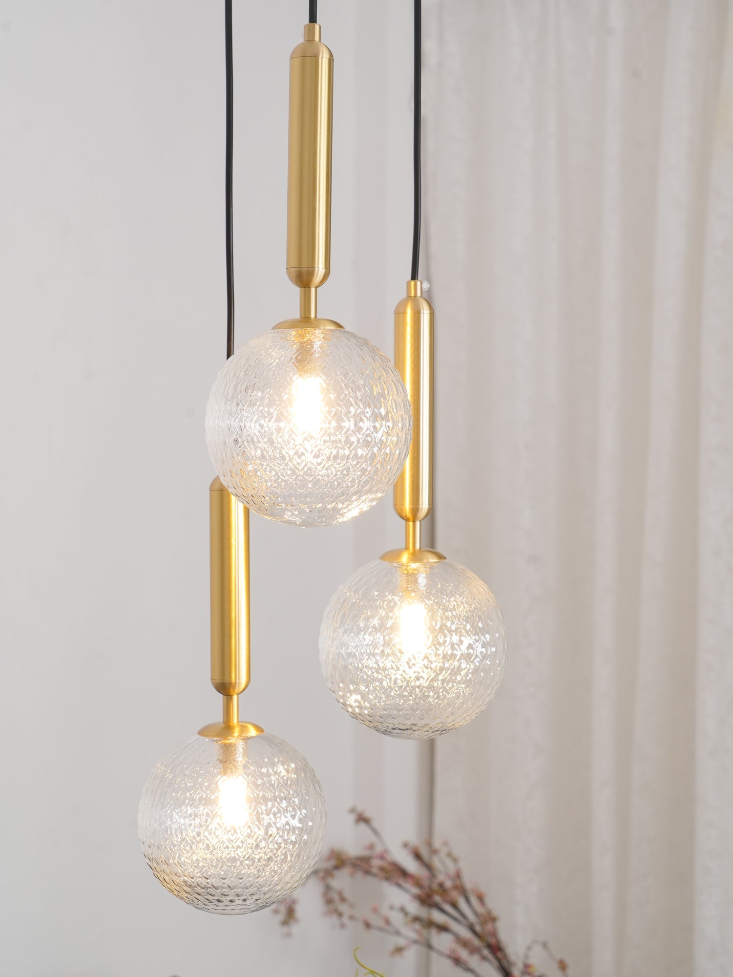 Miira Brass Pendant Light - Blowlighting