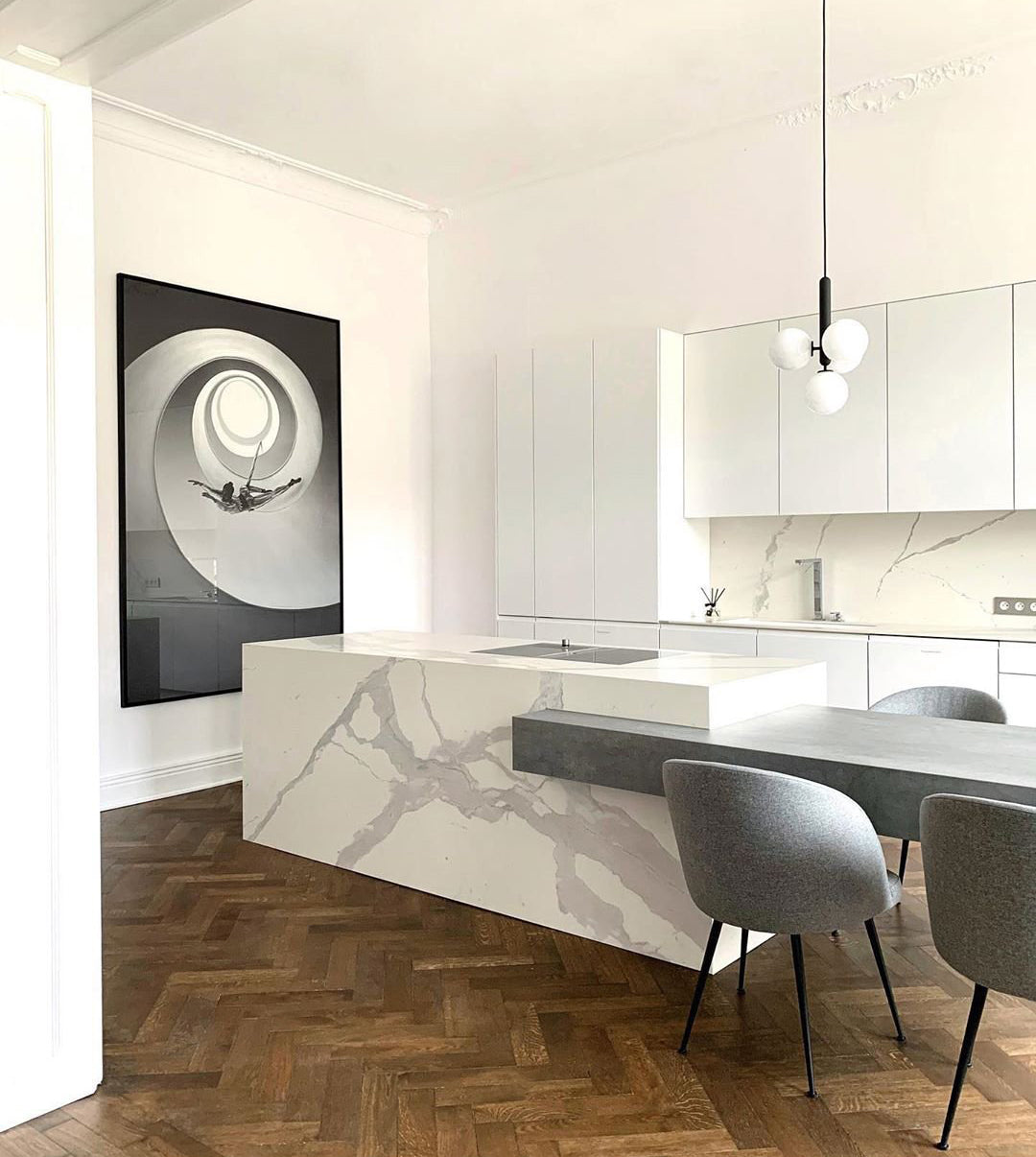 Miira Brass Pendant Light - Blowlighting