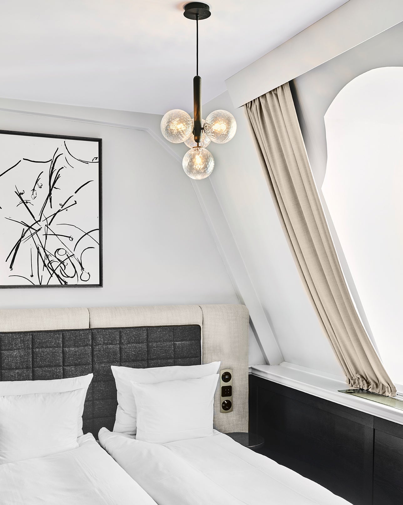 Miira Brass Pendant Light - Blowlighting